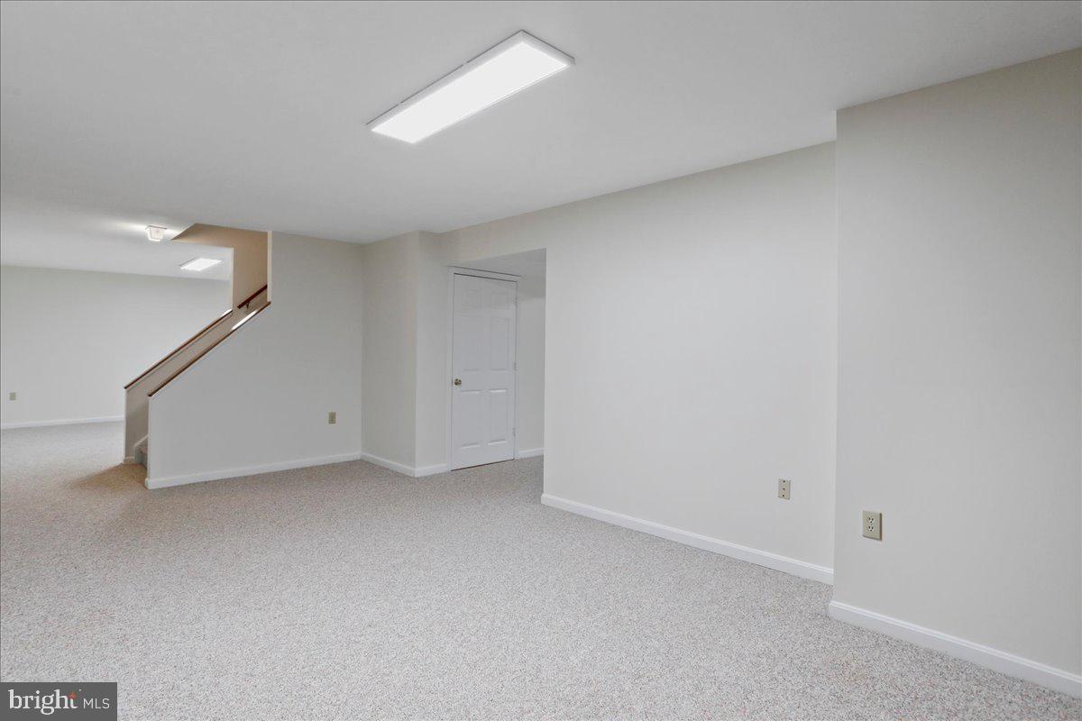 LOCUST HILL - Residential