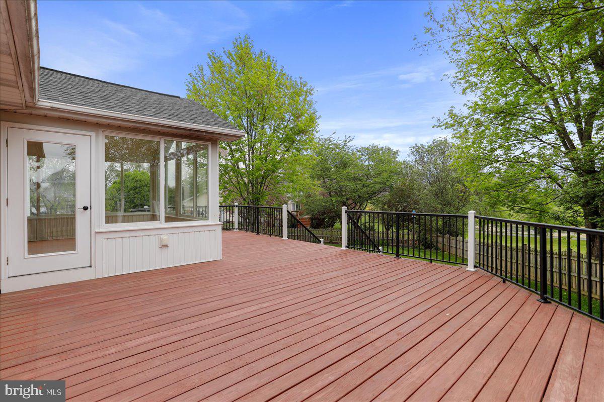 LOCUST HILL - Residential