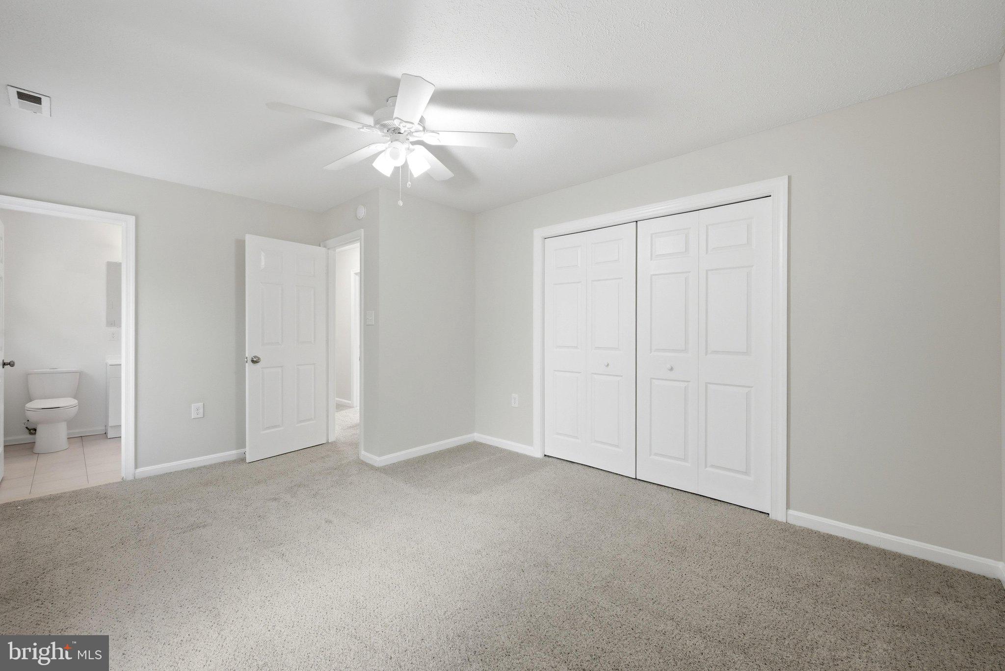 RIDGEFIELD - Residential