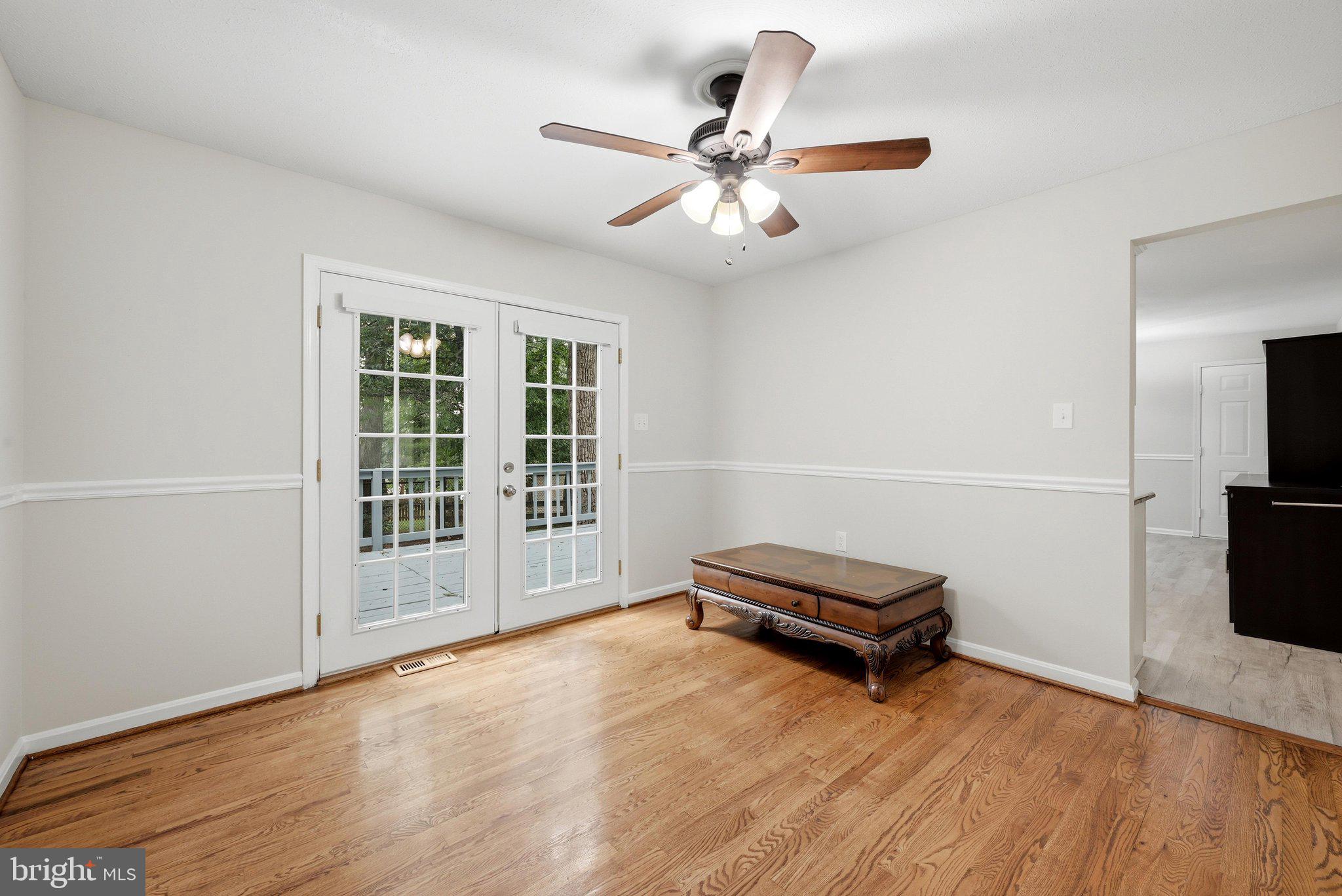 RIDGEFIELD - Residential
