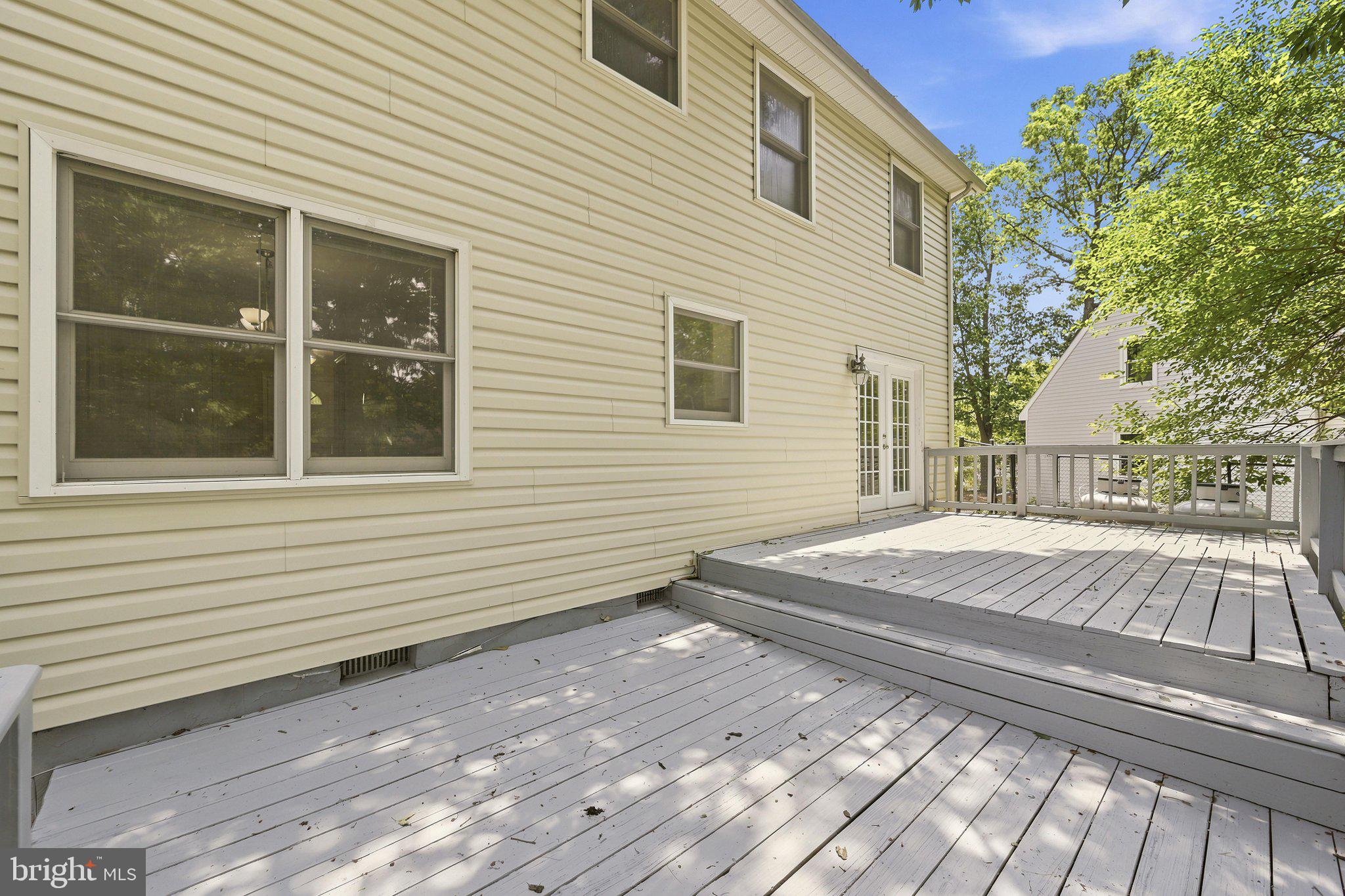 RIDGEFIELD - Residential