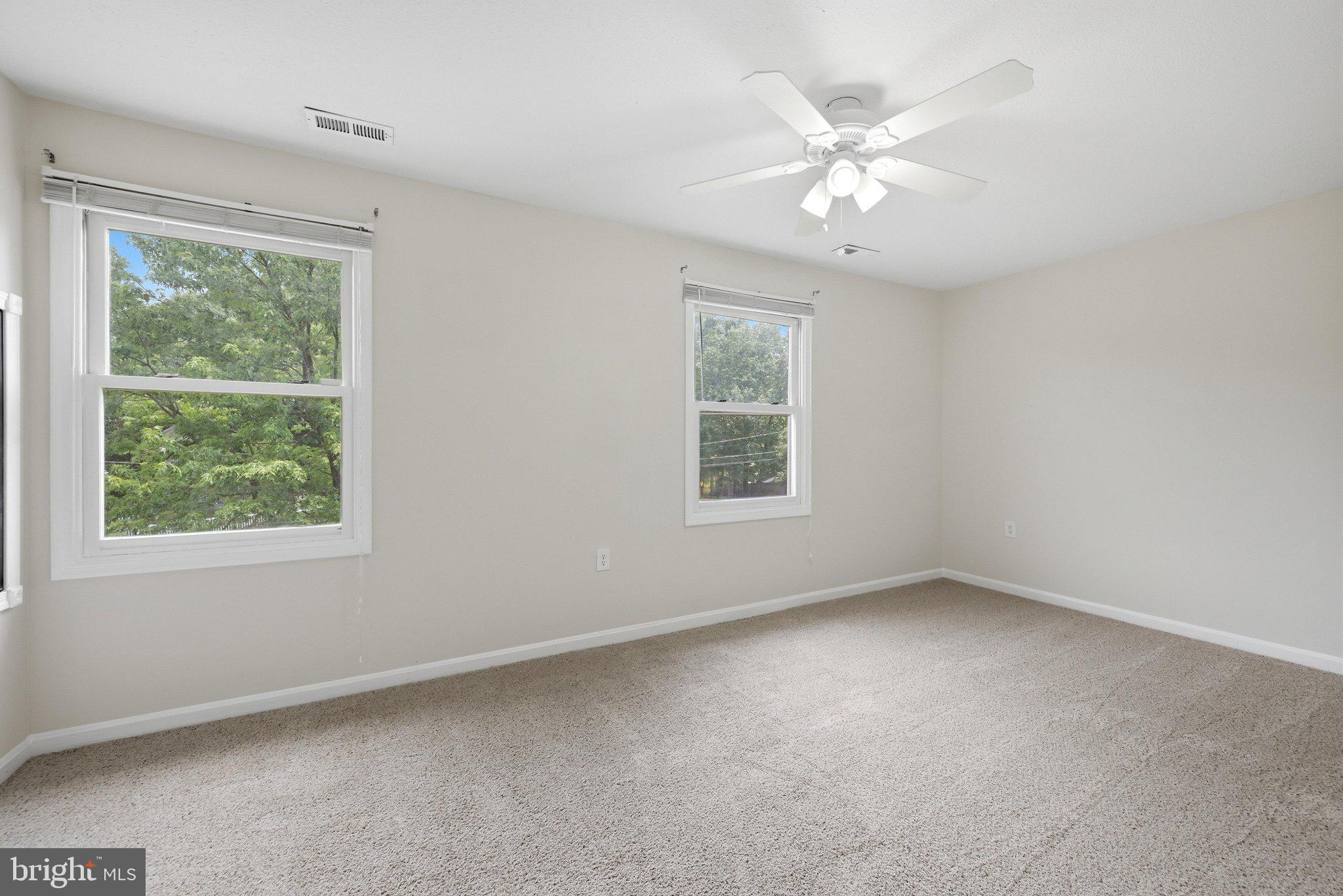 RIDGEFIELD - Residential