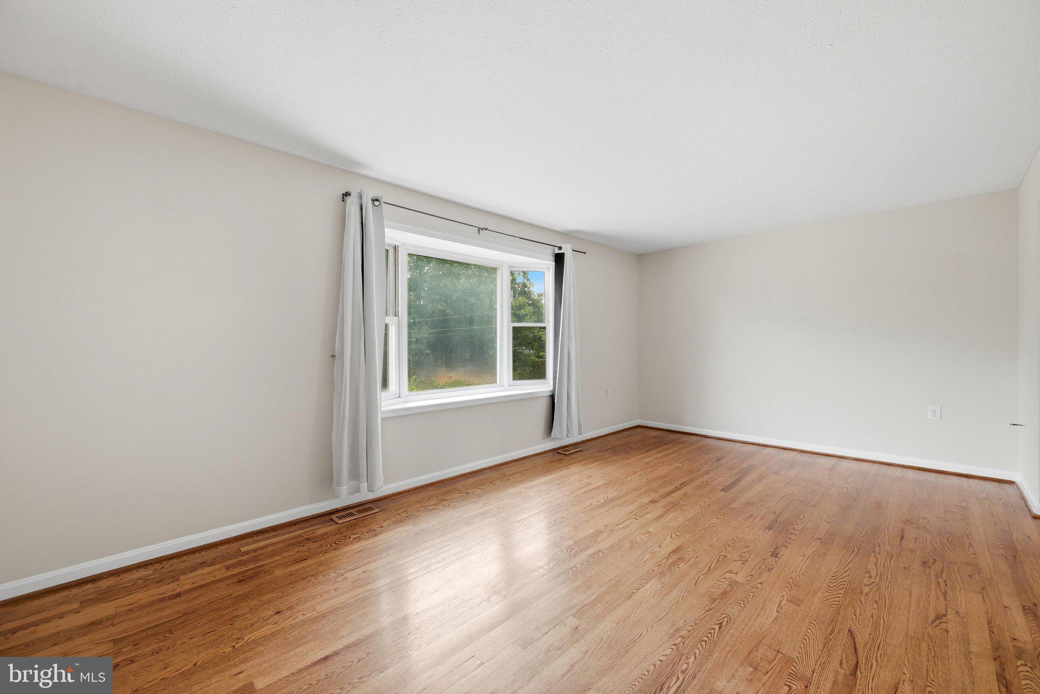 RIDGEFIELD - Residential