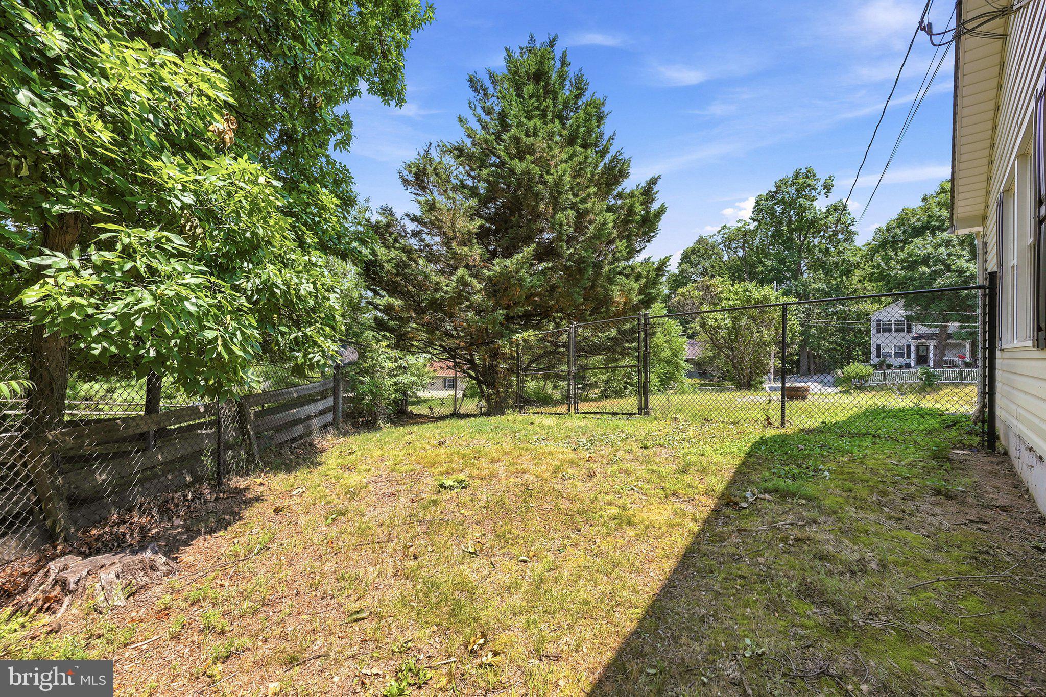 RIDGEFIELD - Residential