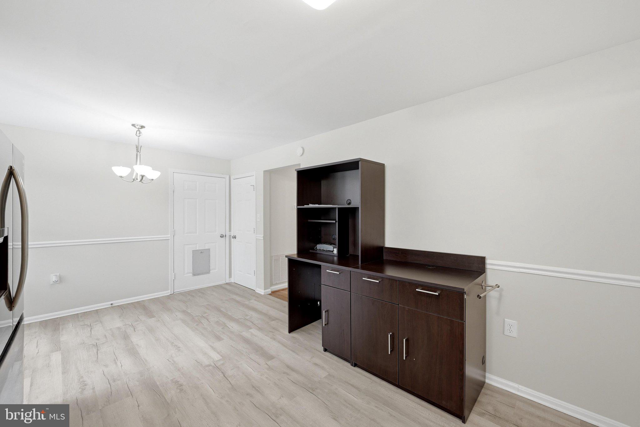 RIDGEFIELD - Residential