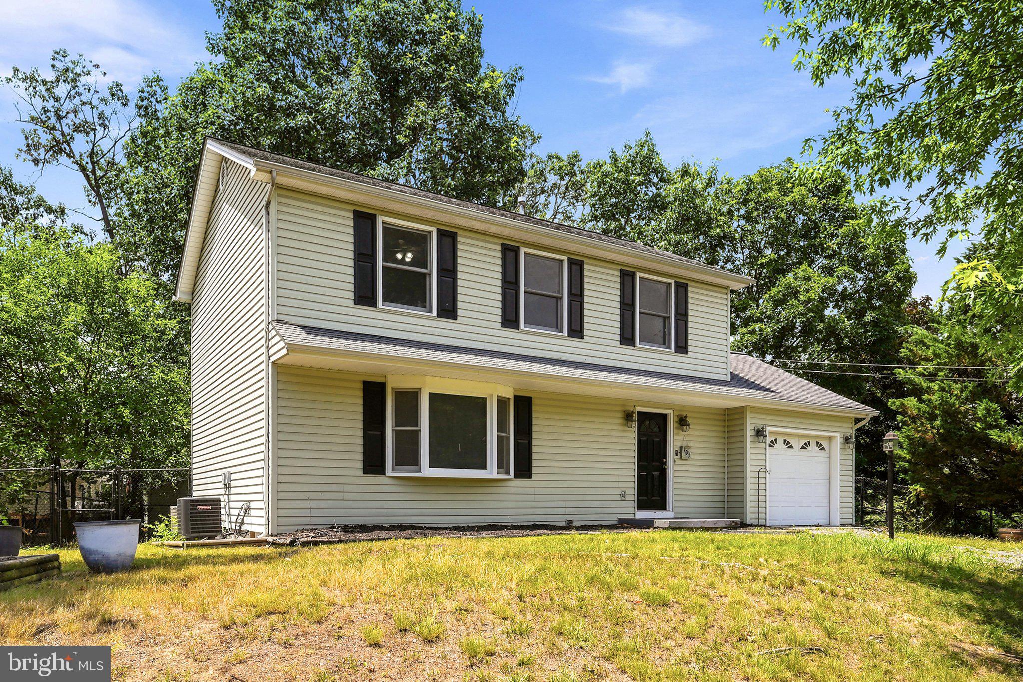 RIDGEFIELD - Residential