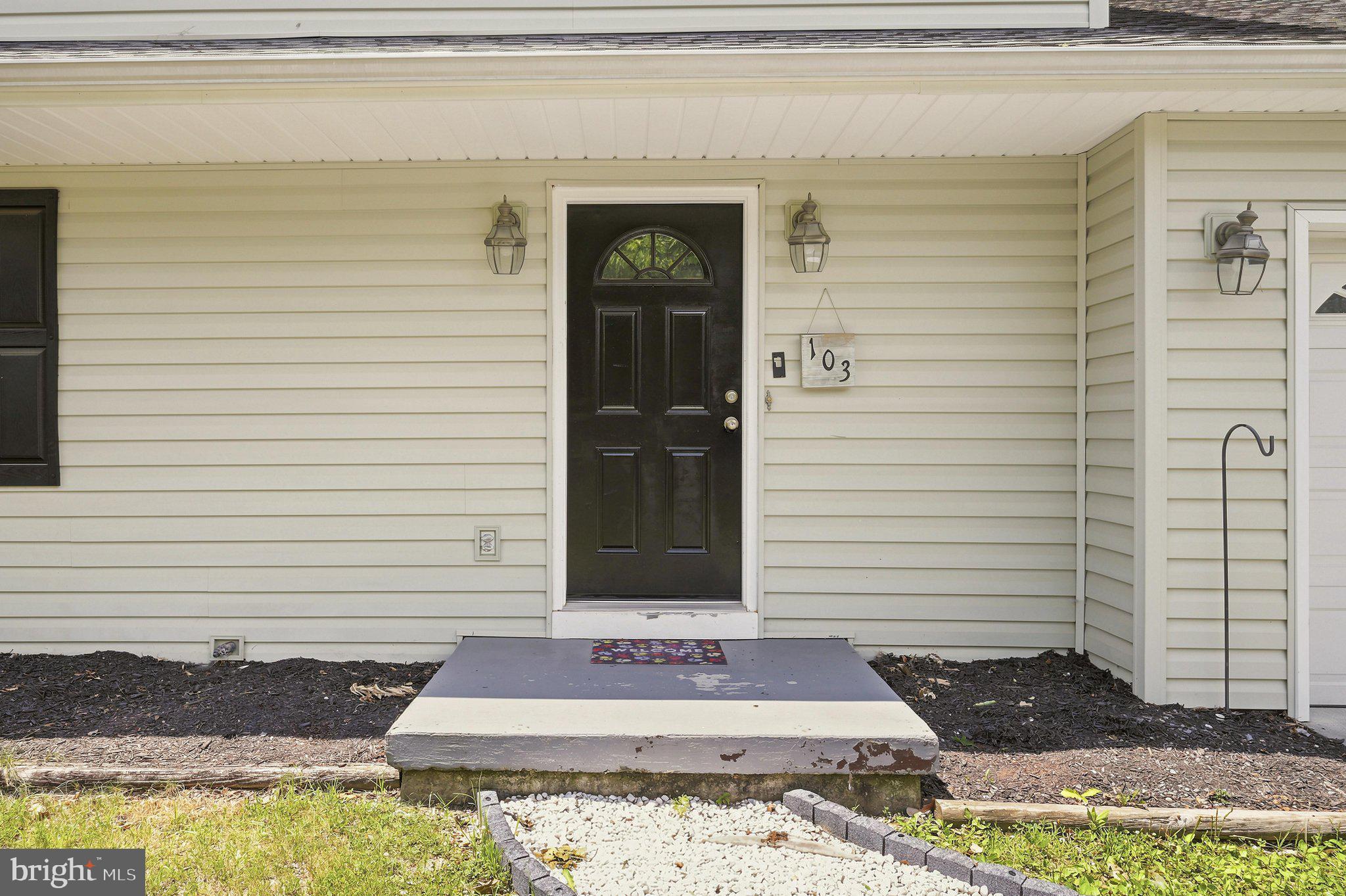 RIDGEFIELD - Residential