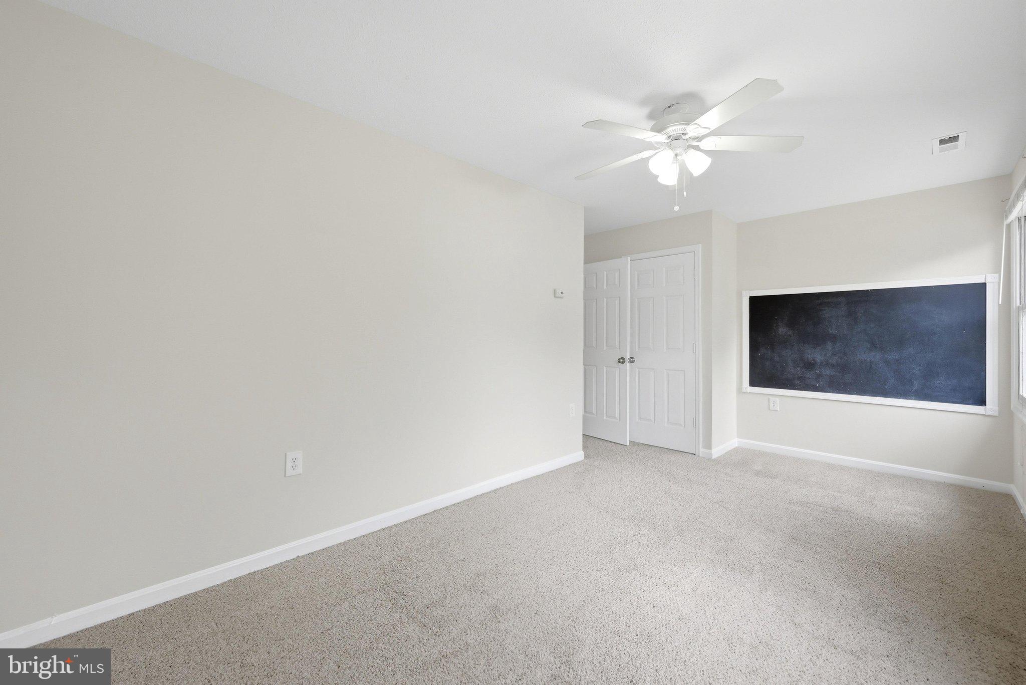 RIDGEFIELD - Residential