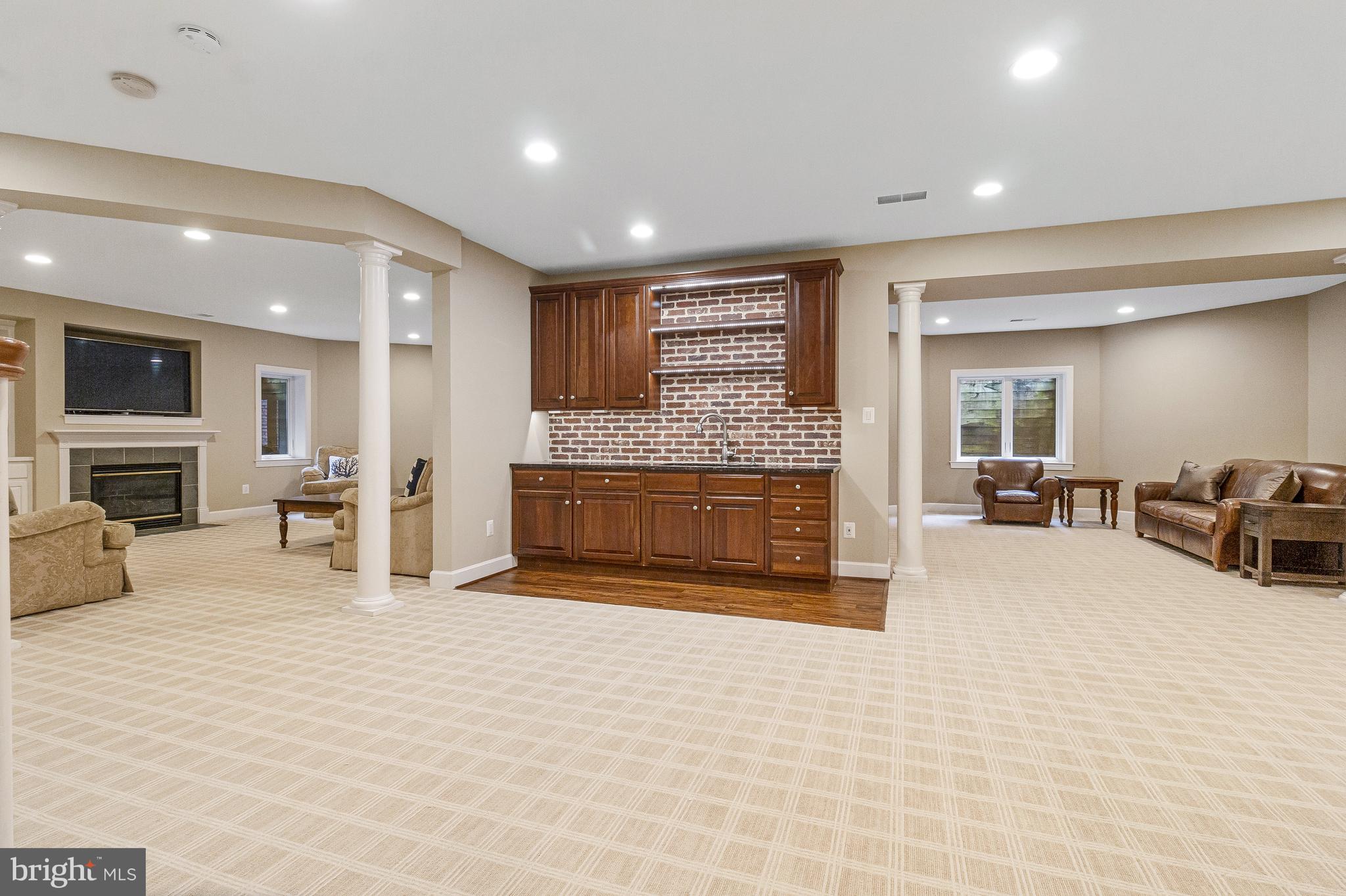 ESTATES AT LONGWOOD - Residential