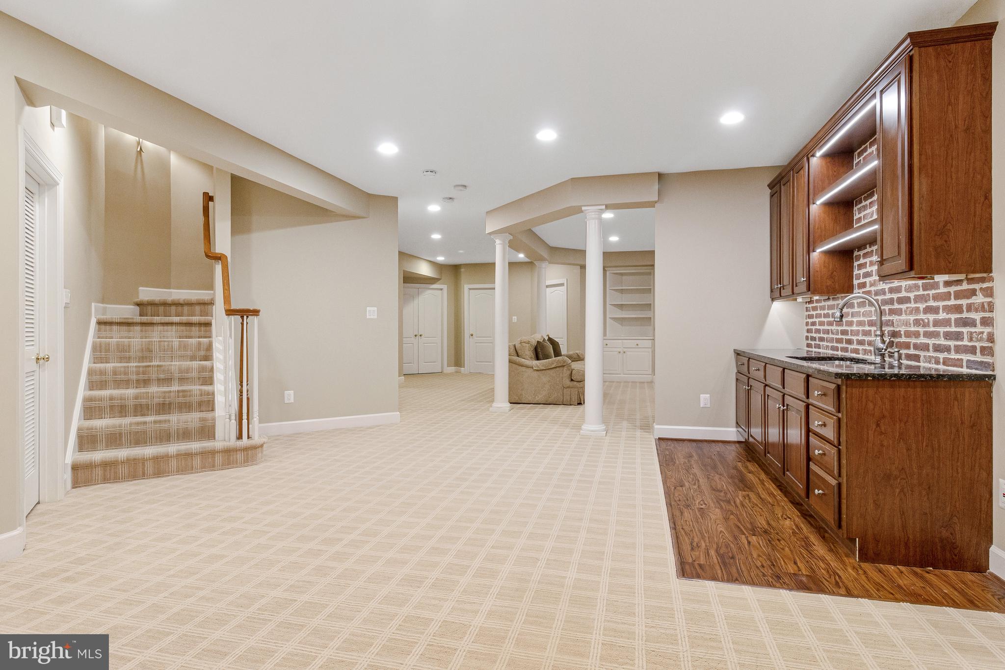 ESTATES AT LONGWOOD - Residential