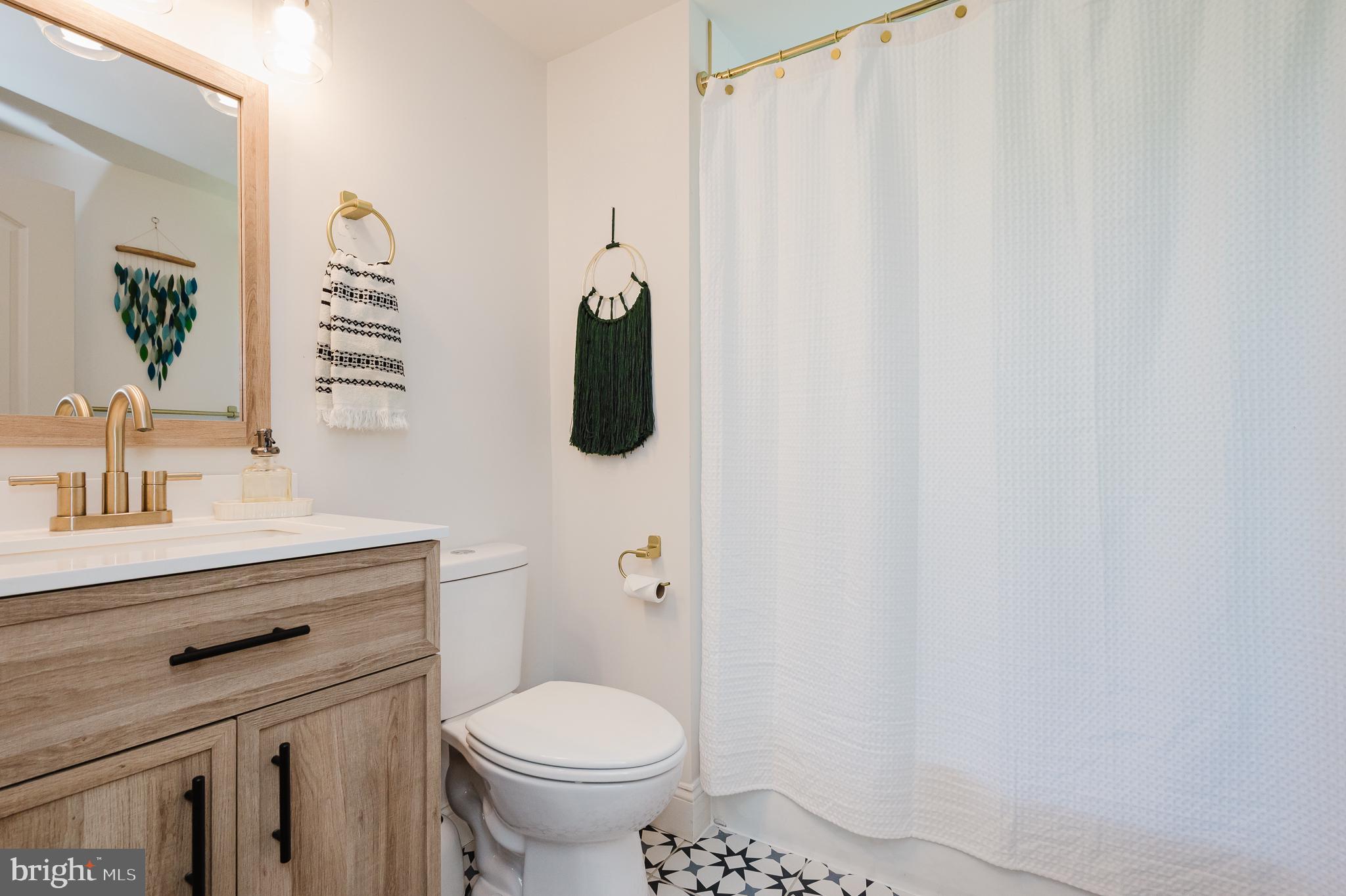 FALLSTON MEAD - Residential