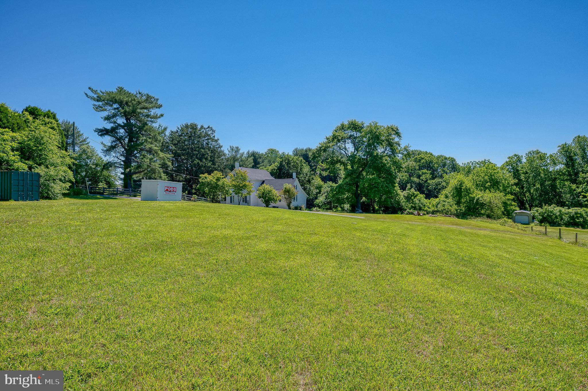 FALLSTON MEAD - Residential