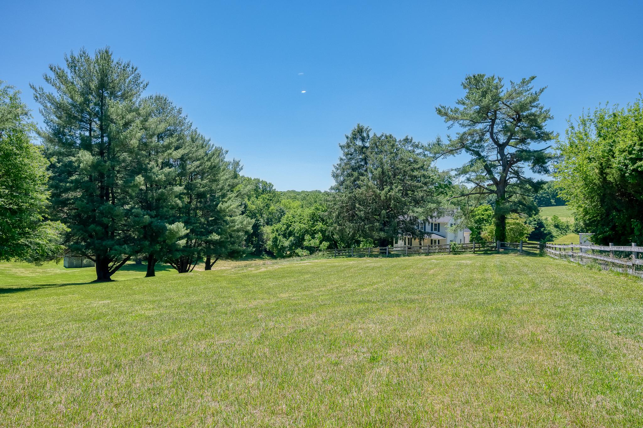 FALLSTON MEAD - Residential