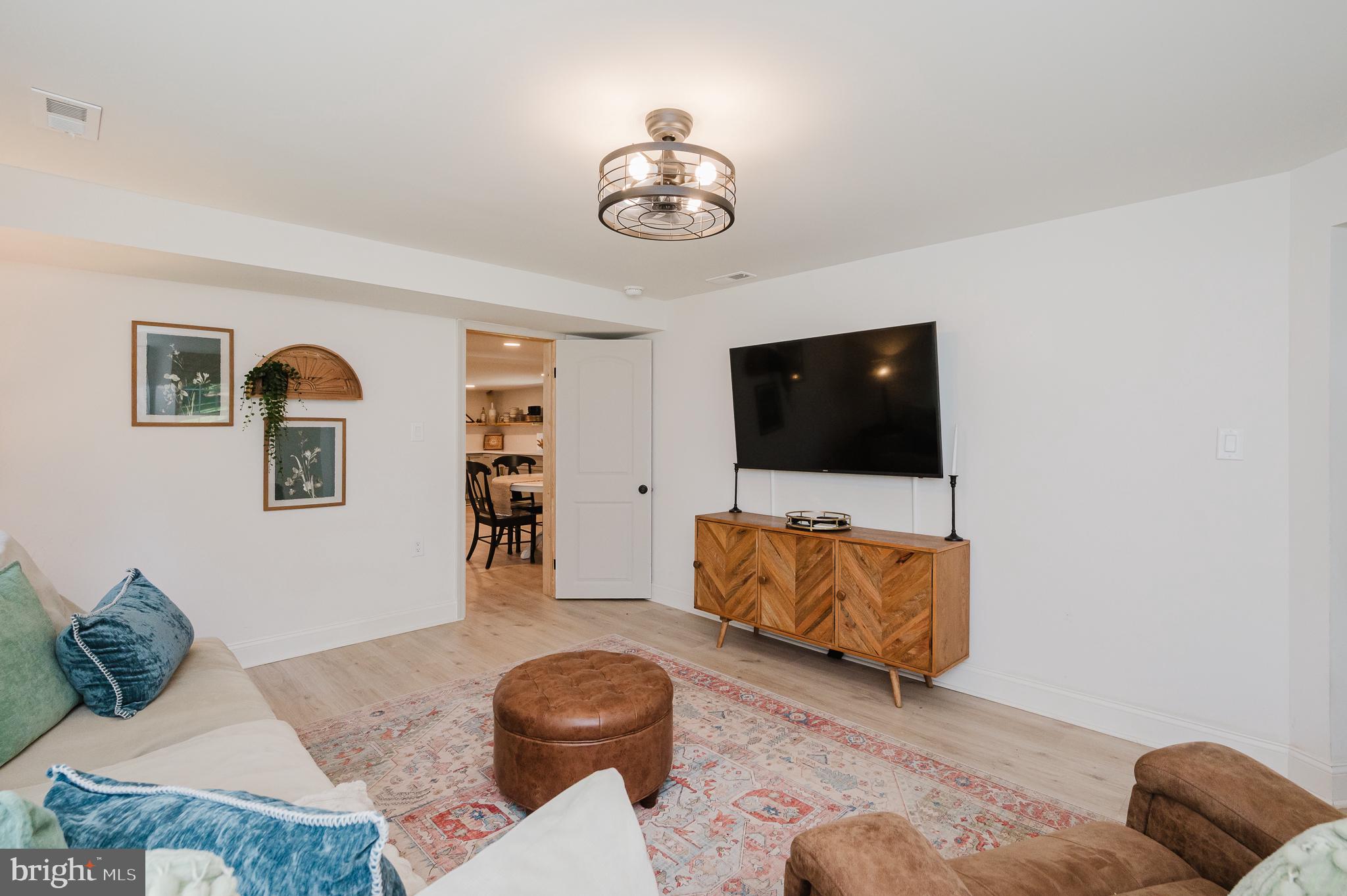 FALLSTON MEAD - Residential