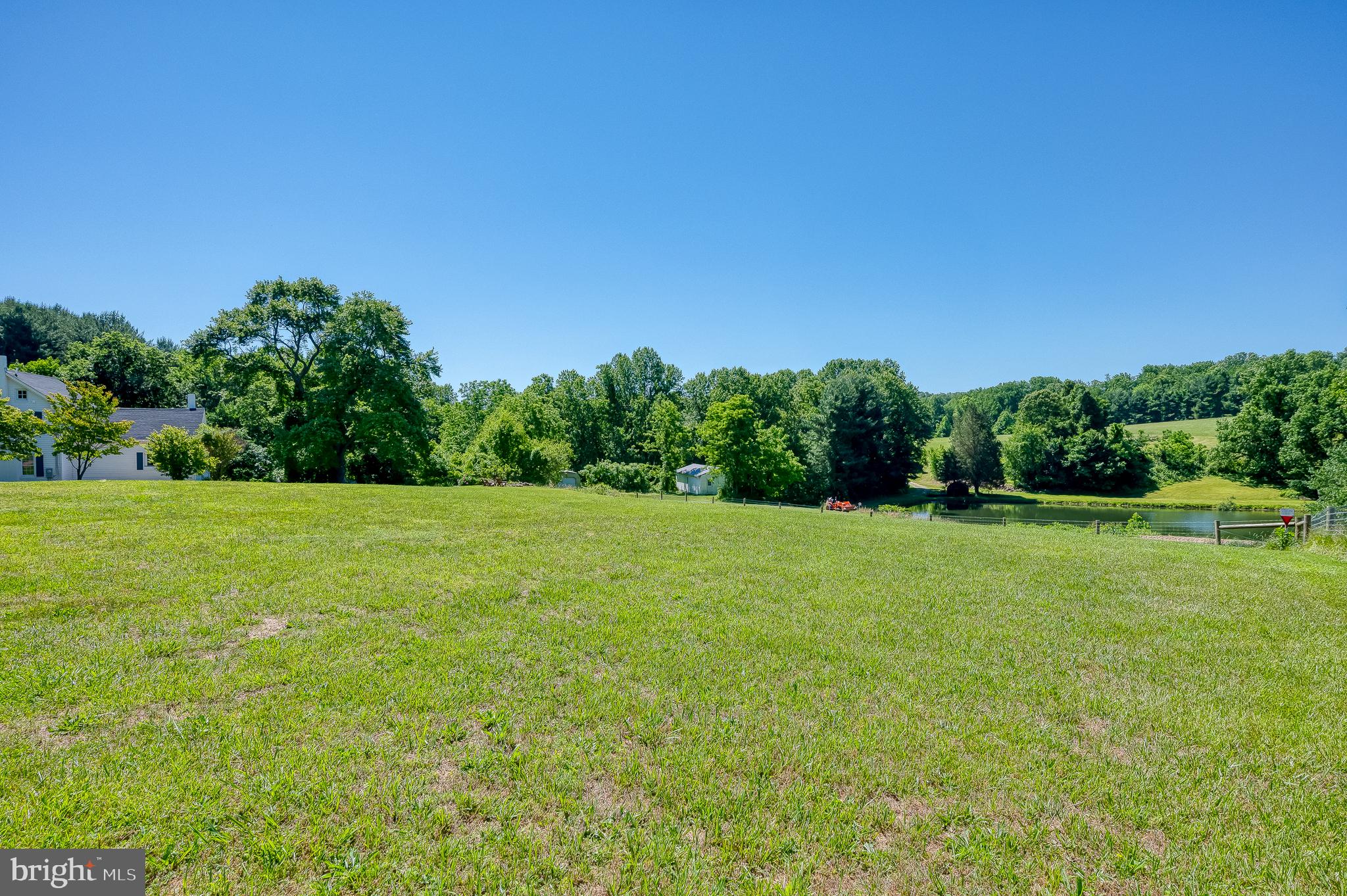 FALLSTON MEAD - Residential