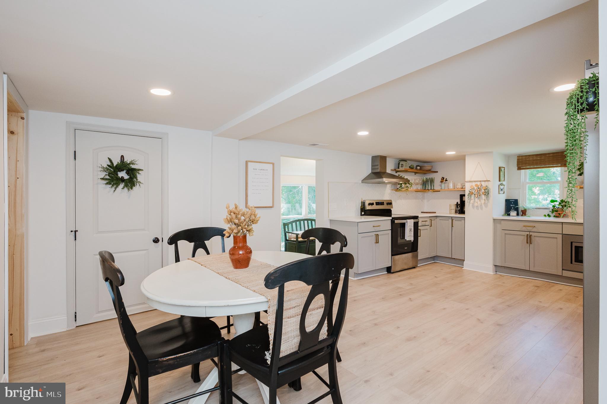 FALLSTON MEAD - Residential