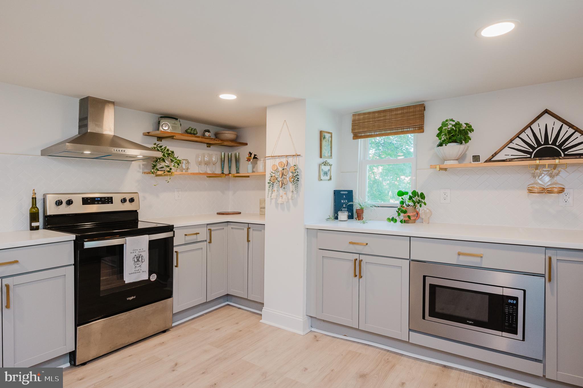 FALLSTON MEAD - Residential