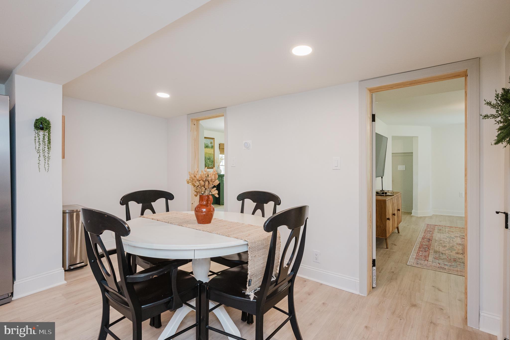FALLSTON MEAD - Residential