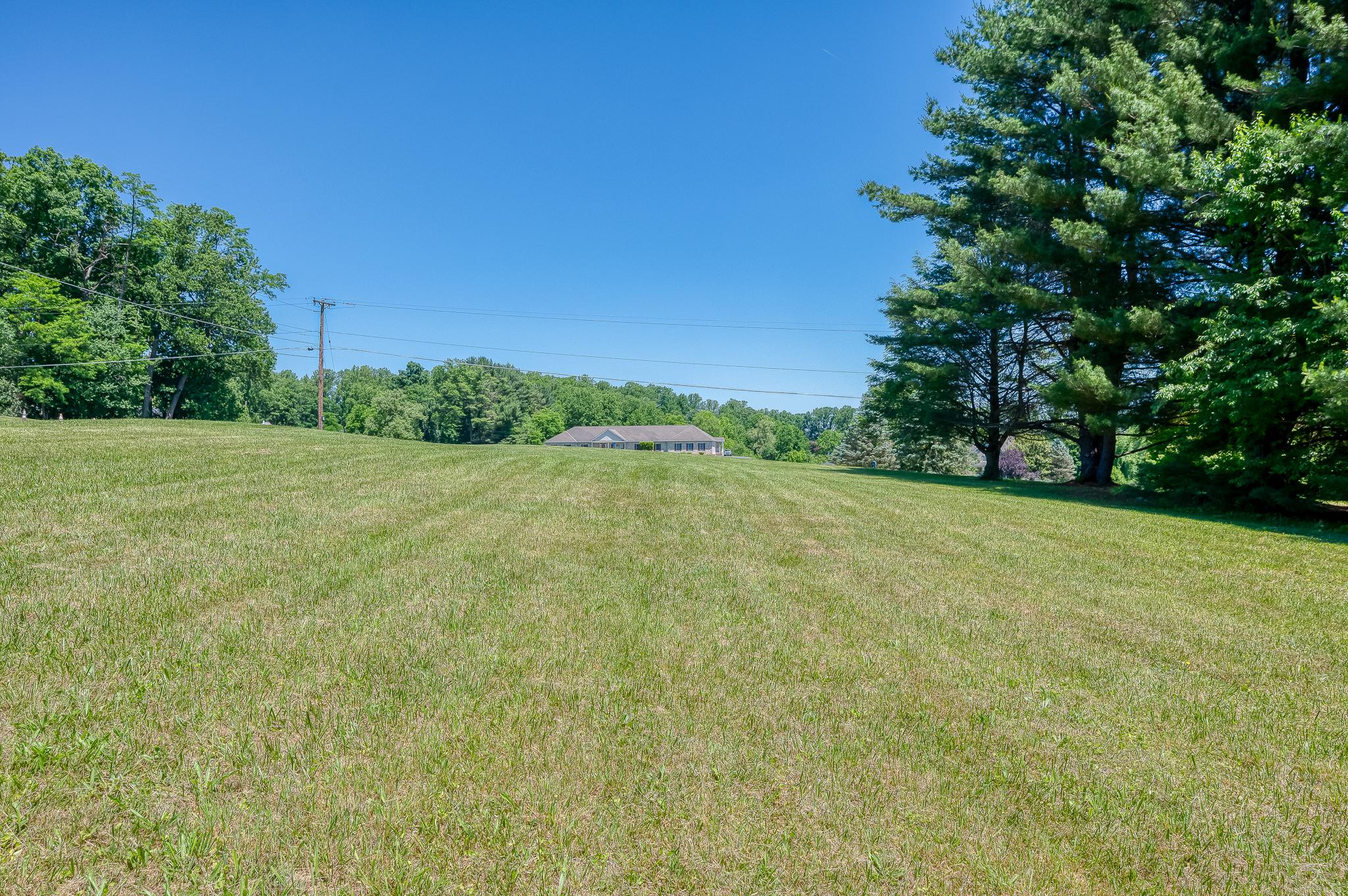 FALLSTON MEAD - Residential