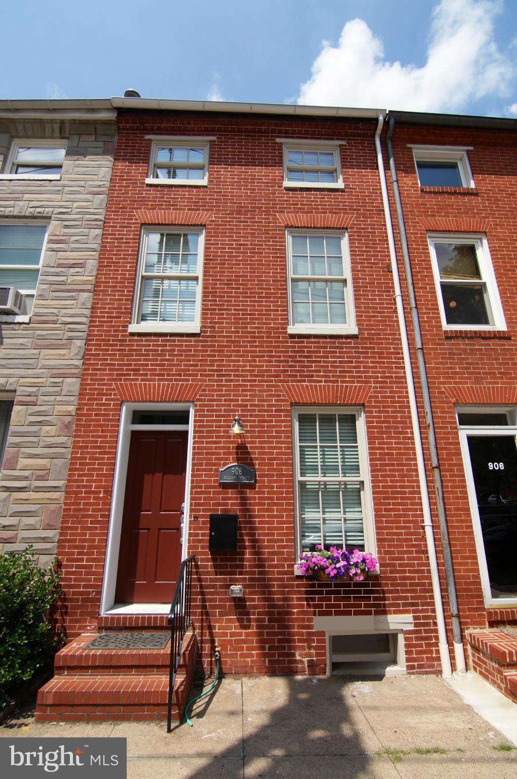CLASSIC DETAILS MARRY W/ CLEAN, MODERN ELEMENTS TO MAKE THIS HOME THE BEST OF THE BEST. 3 BRS, 3.5 BA, LOWER LEVEL FAM ROOM, GREAT LVG RM, GOURMET KIT W/PROFESSIONAL GRADE APPLIANCES, SWEET DINING AREA OVERLOOKING BRICK PATIO & PARKING. 2ND FLR HAS 2 BRS, 2 BA & 3RD FLR IS FULL MASTER W/LUX BA & HEATED FLOORS. A SWEEPING ROOF DECK IS THE FINISHING TOUCH! 3 YRS OF TRANSFERABLE TAX CREDIT REMAIN.