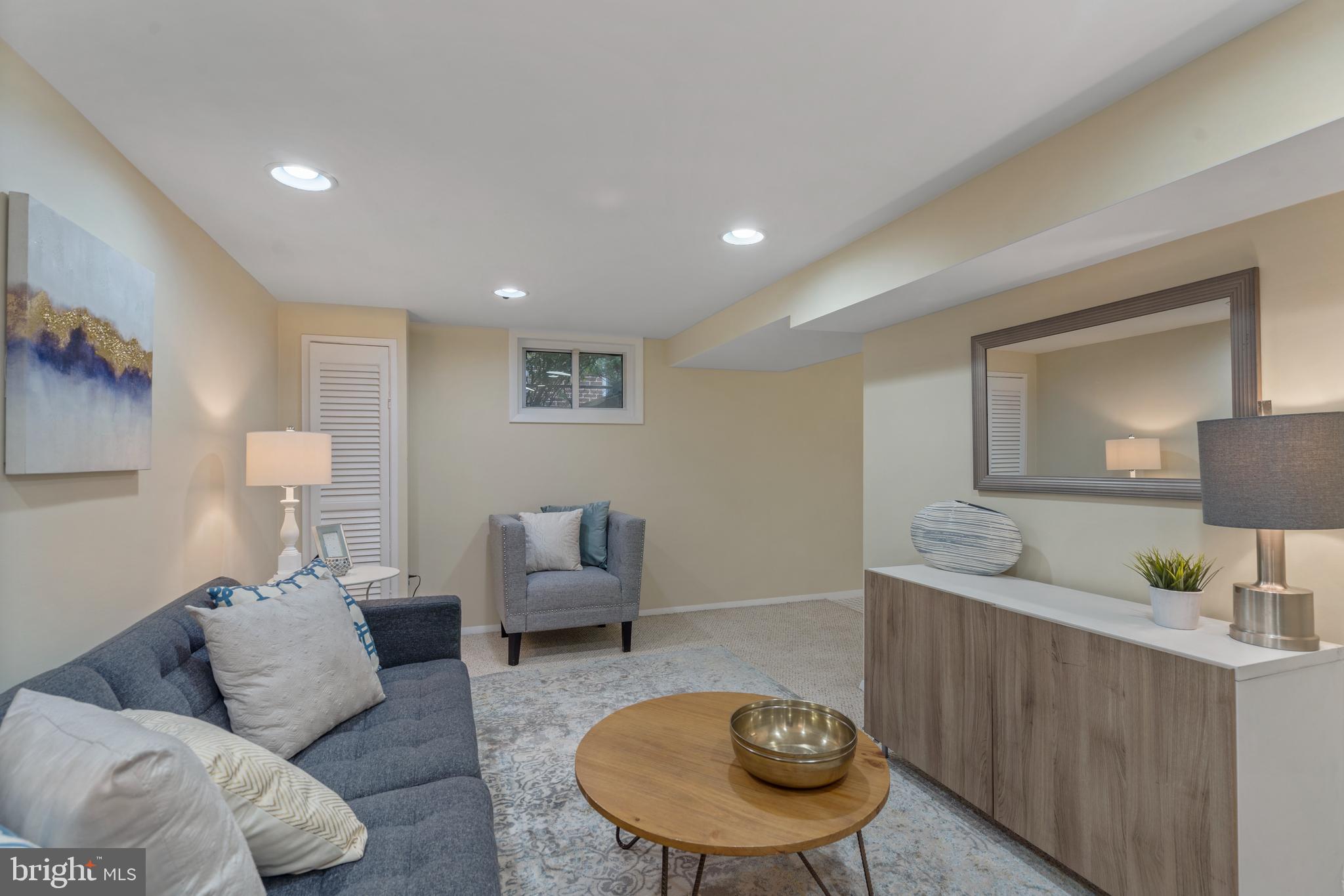 SILVER SPRING - Residential