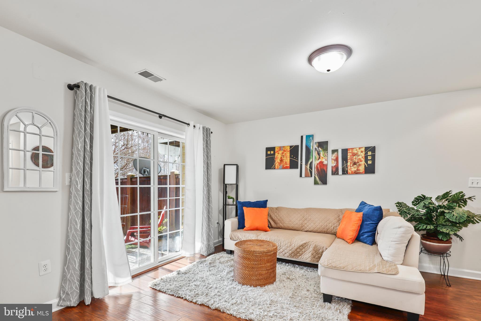 PORT POTOMAC - Residential