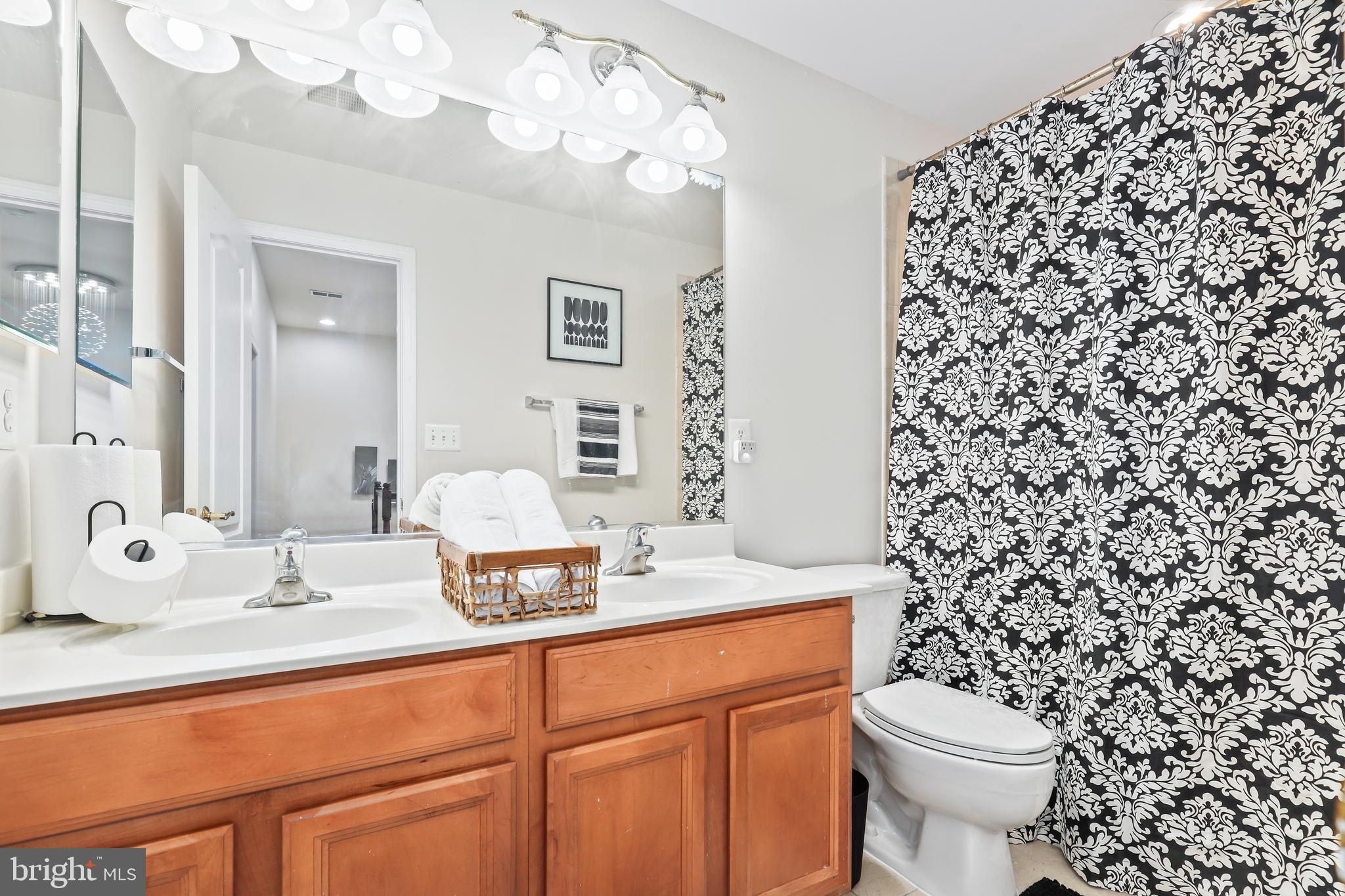 PORT POTOMAC - Residential