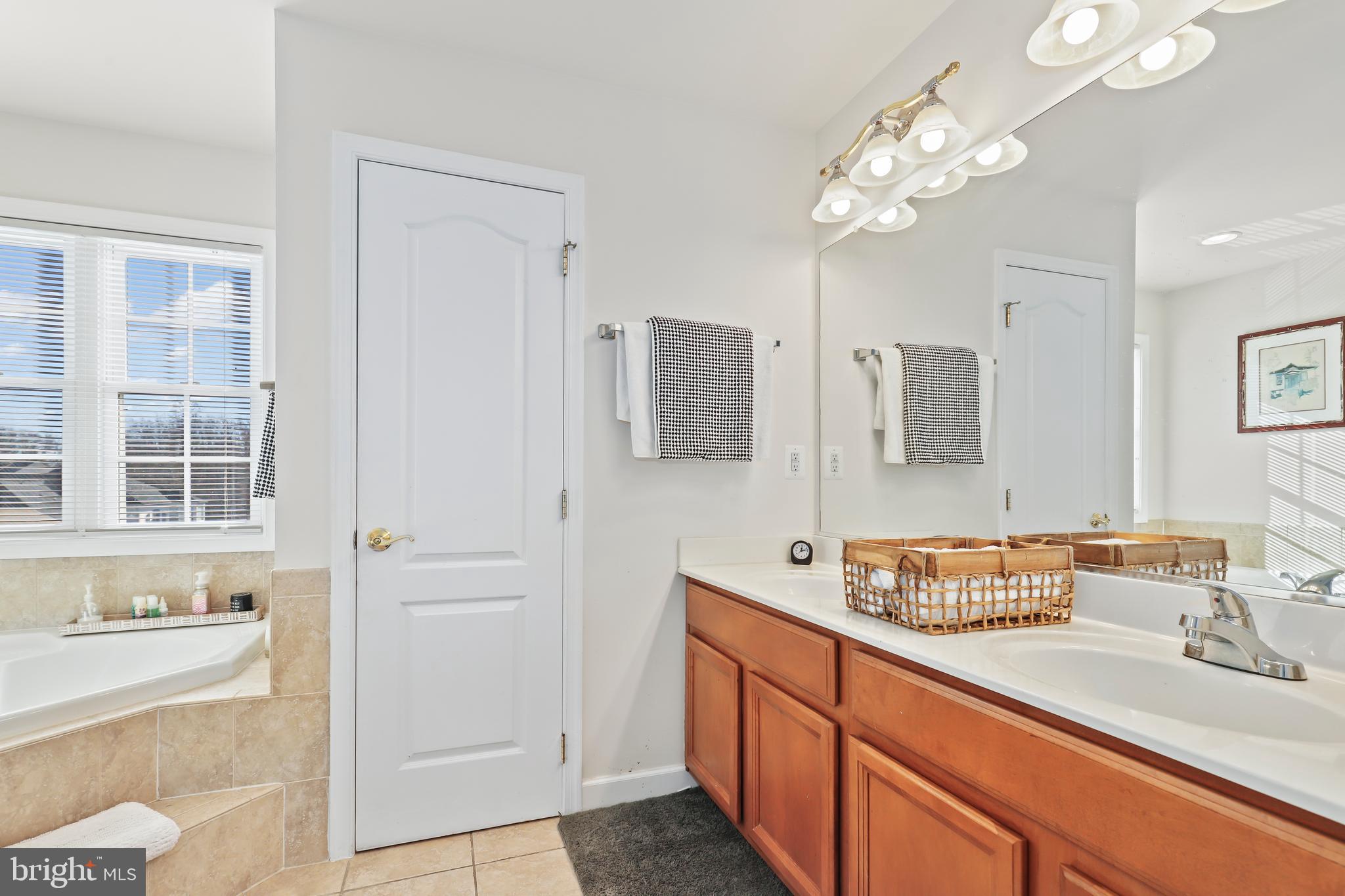 PORT POTOMAC - Residential