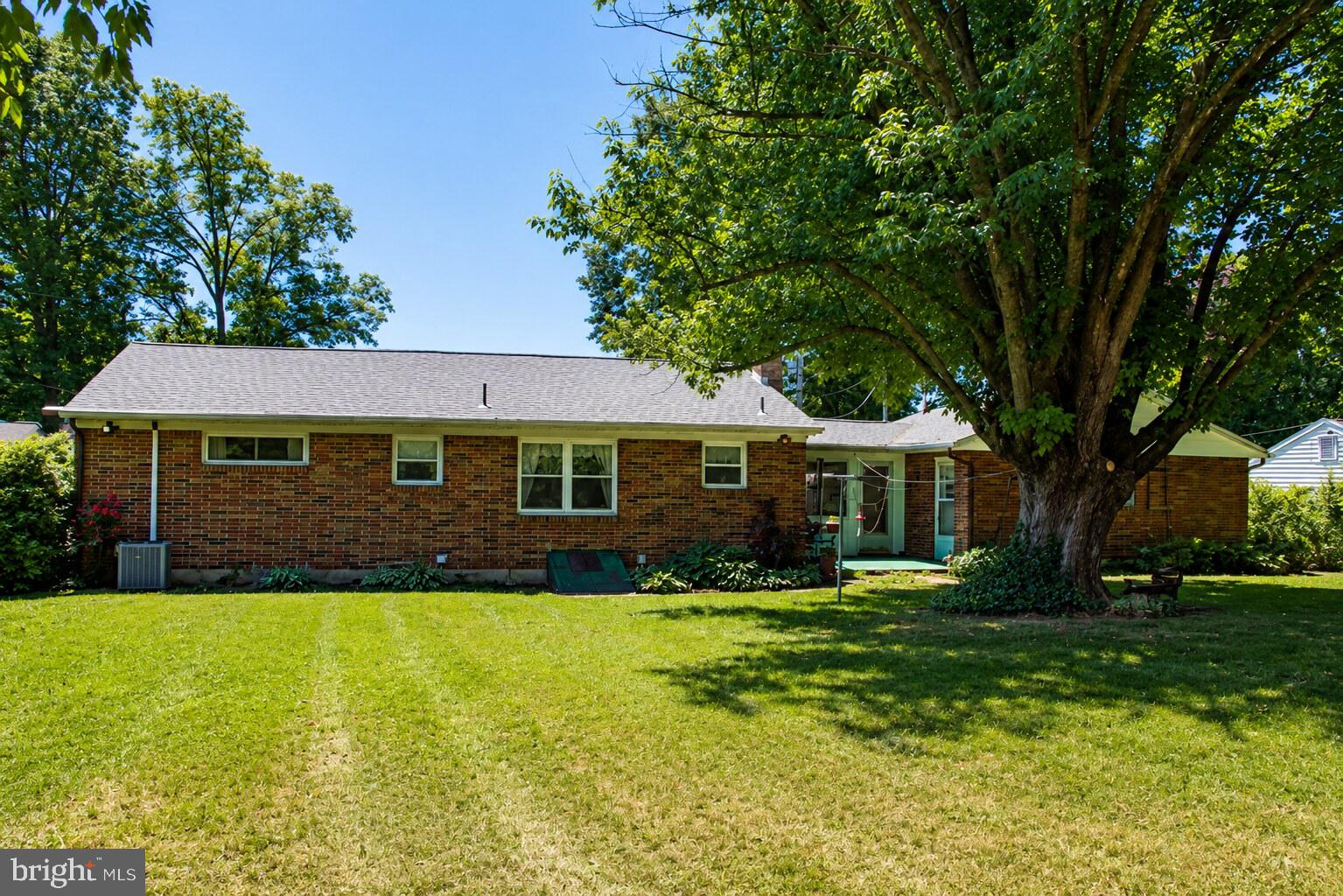 ELIZABETHTOWN - Residential