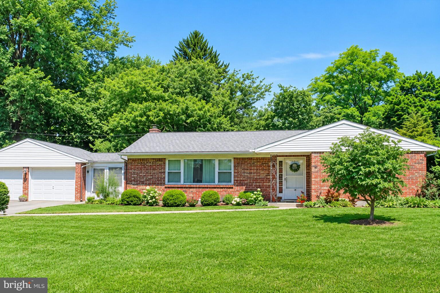 ELIZABETHTOWN - Residential