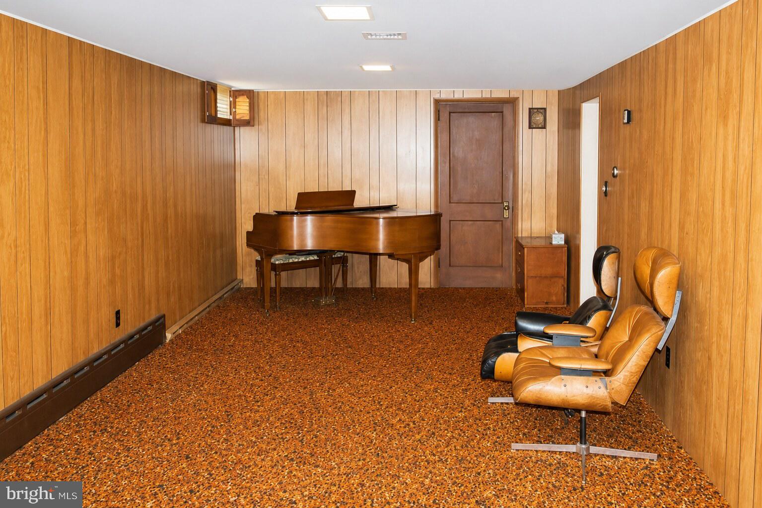 ELIZABETHTOWN - Residential