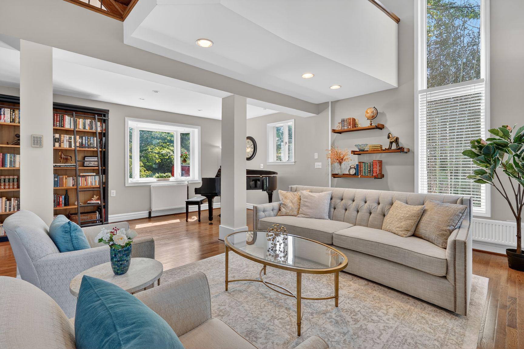 PINECREST - Residential