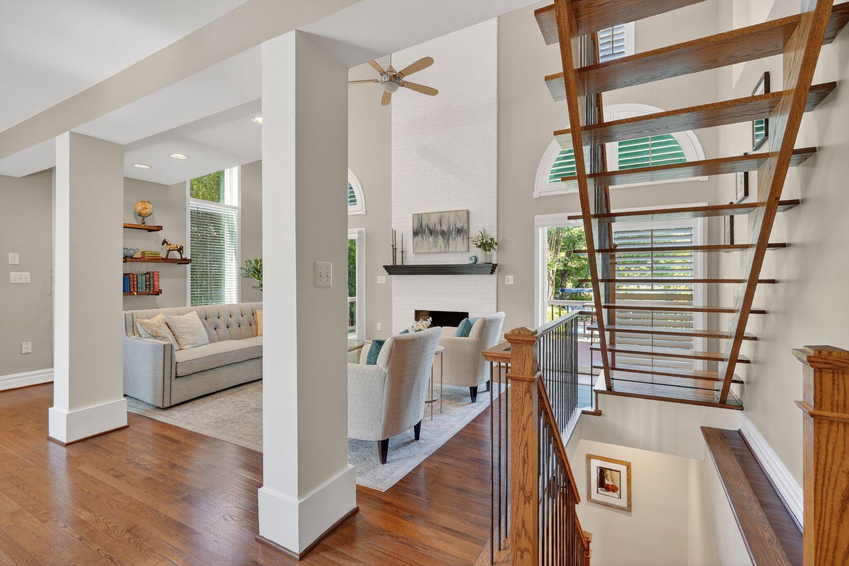 PINECREST - Residential