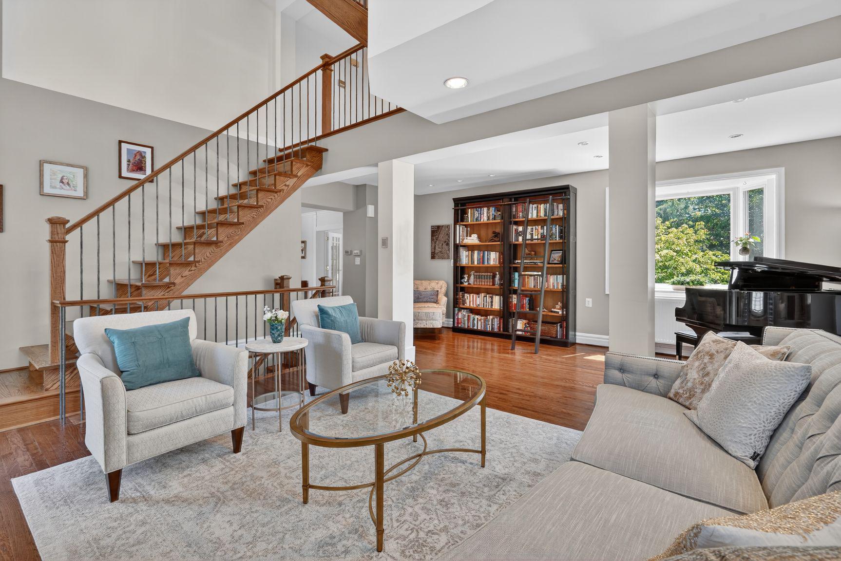 PINECREST - Residential