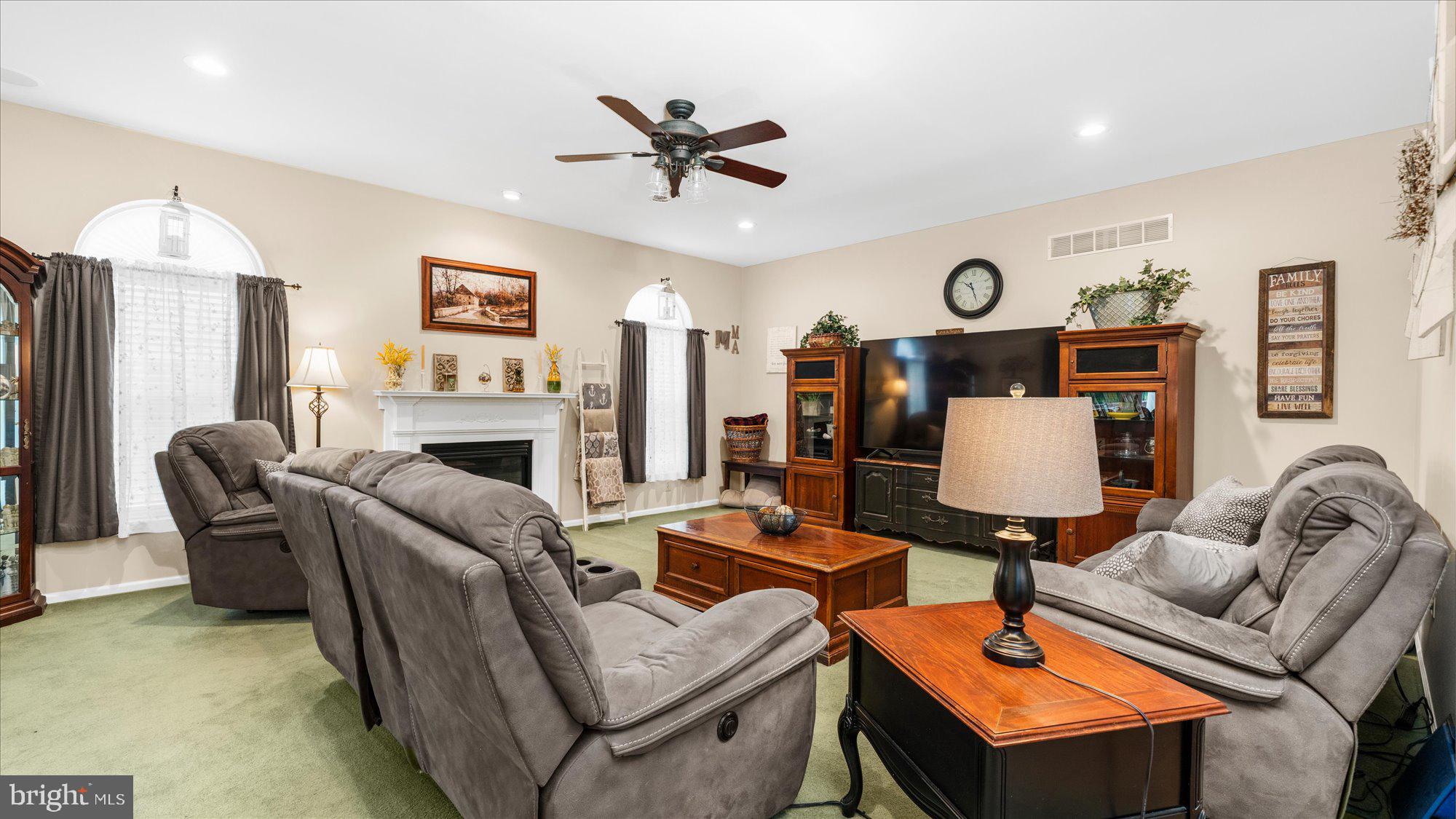 WILLOW GATE FARM - Residential