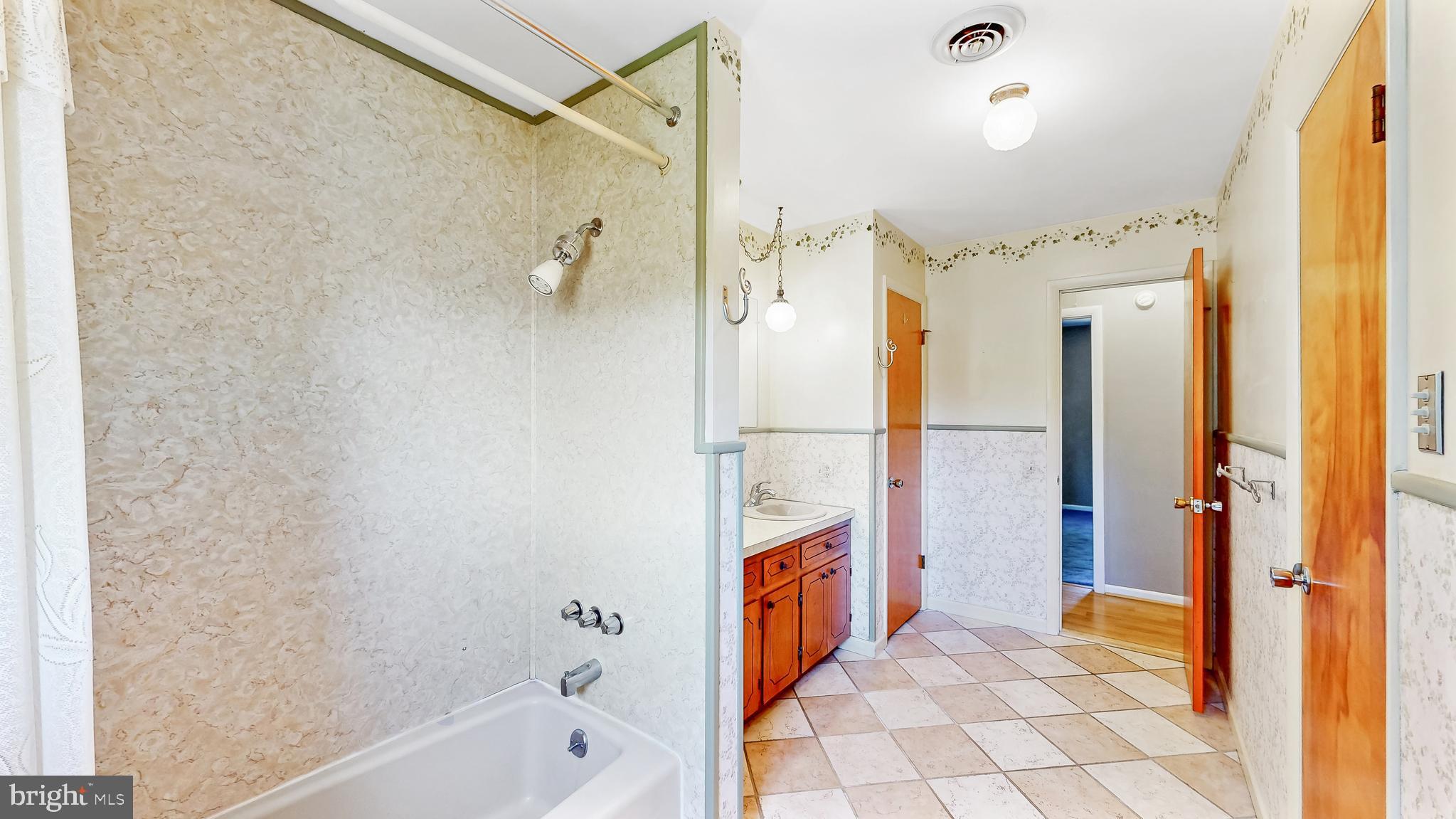 WINDING CREEK VILLAGE - Residential