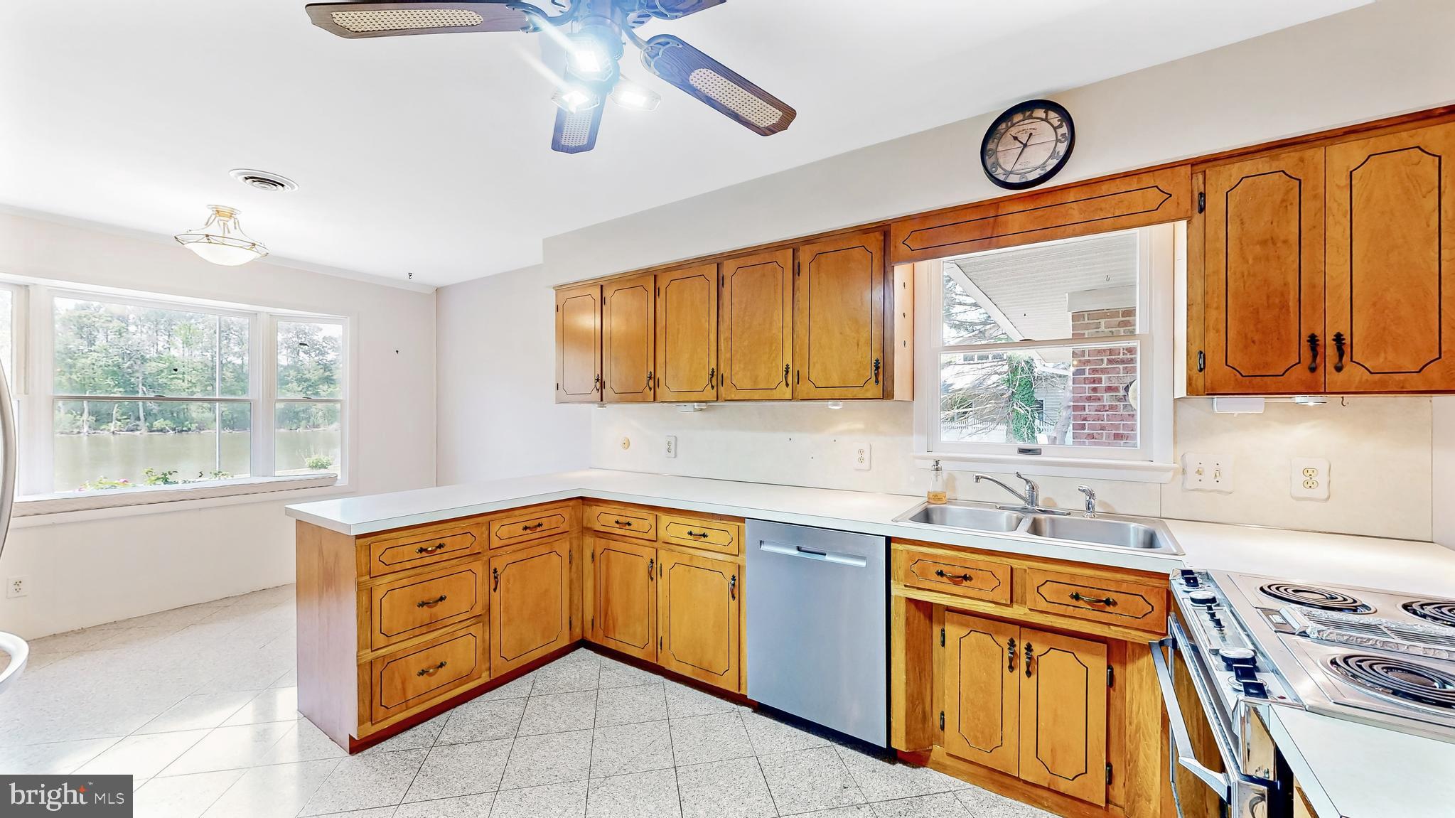 WINDING CREEK VILLAGE - Residential