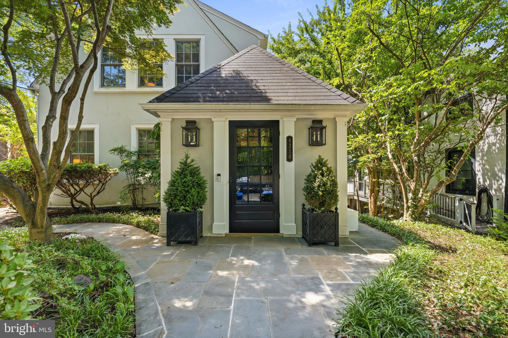 WESLEY HEIGHTS - Residential