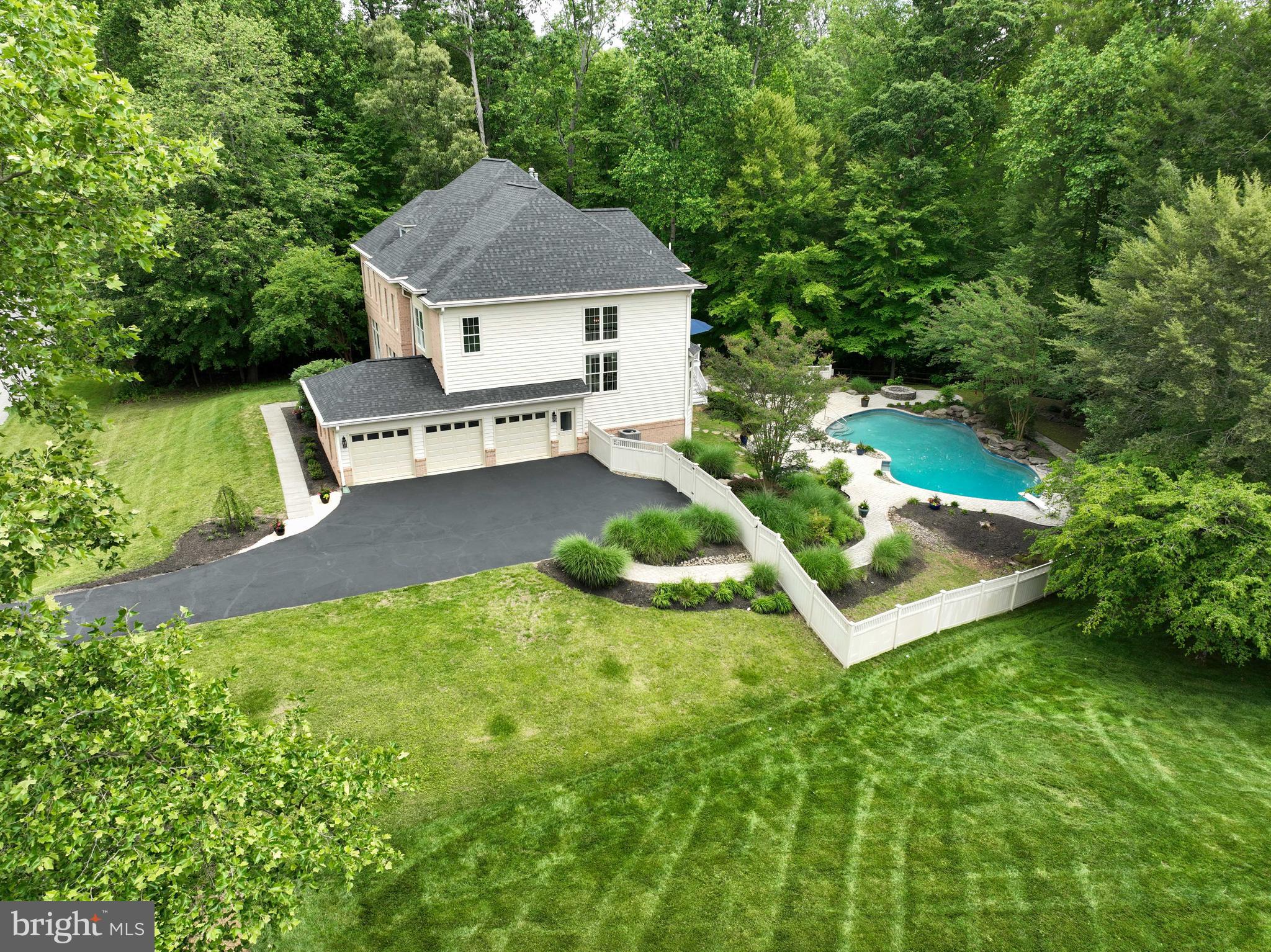 SOUTH RIVER COLONY - Residential