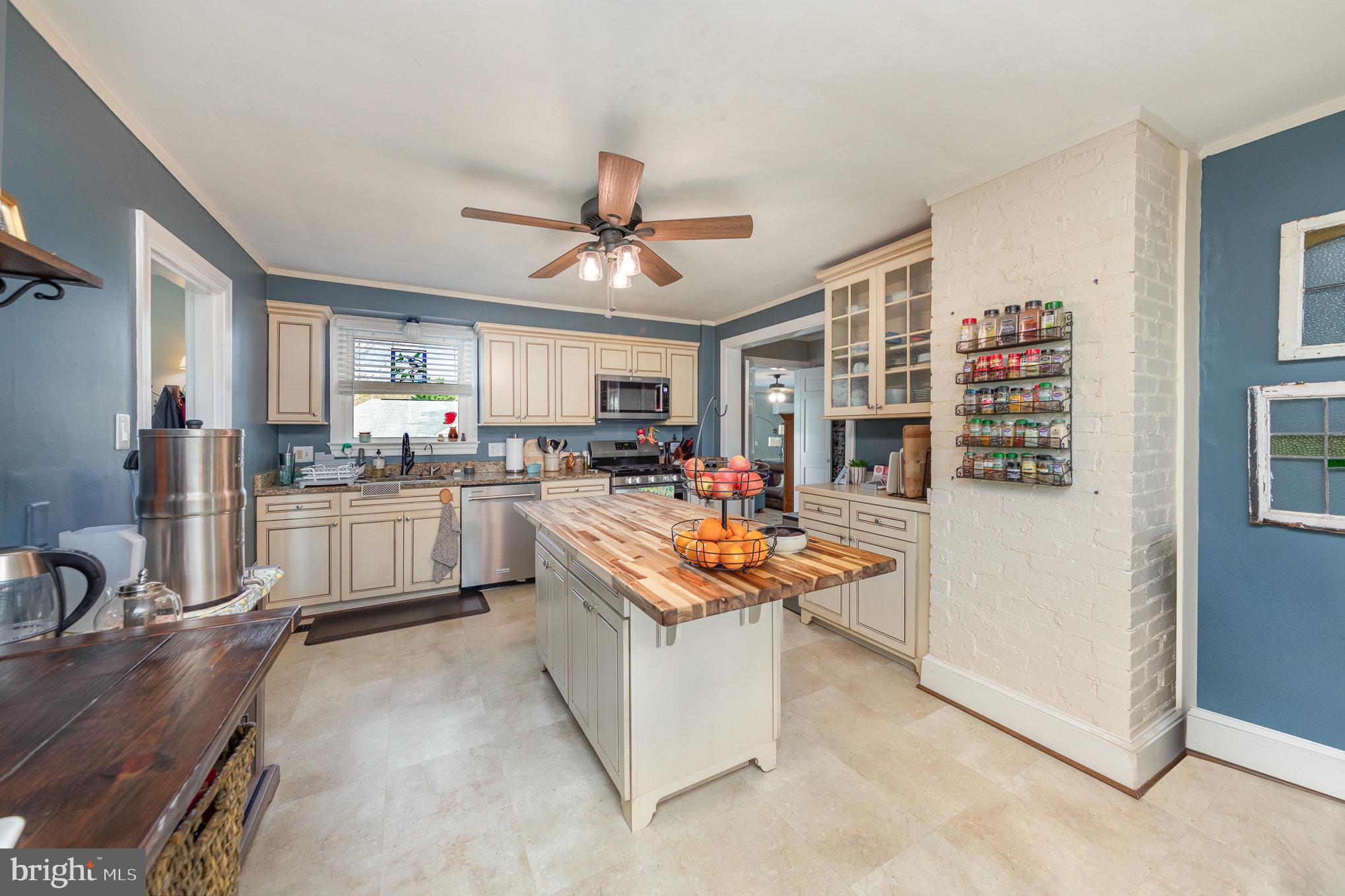 WOODLAWN - Residential