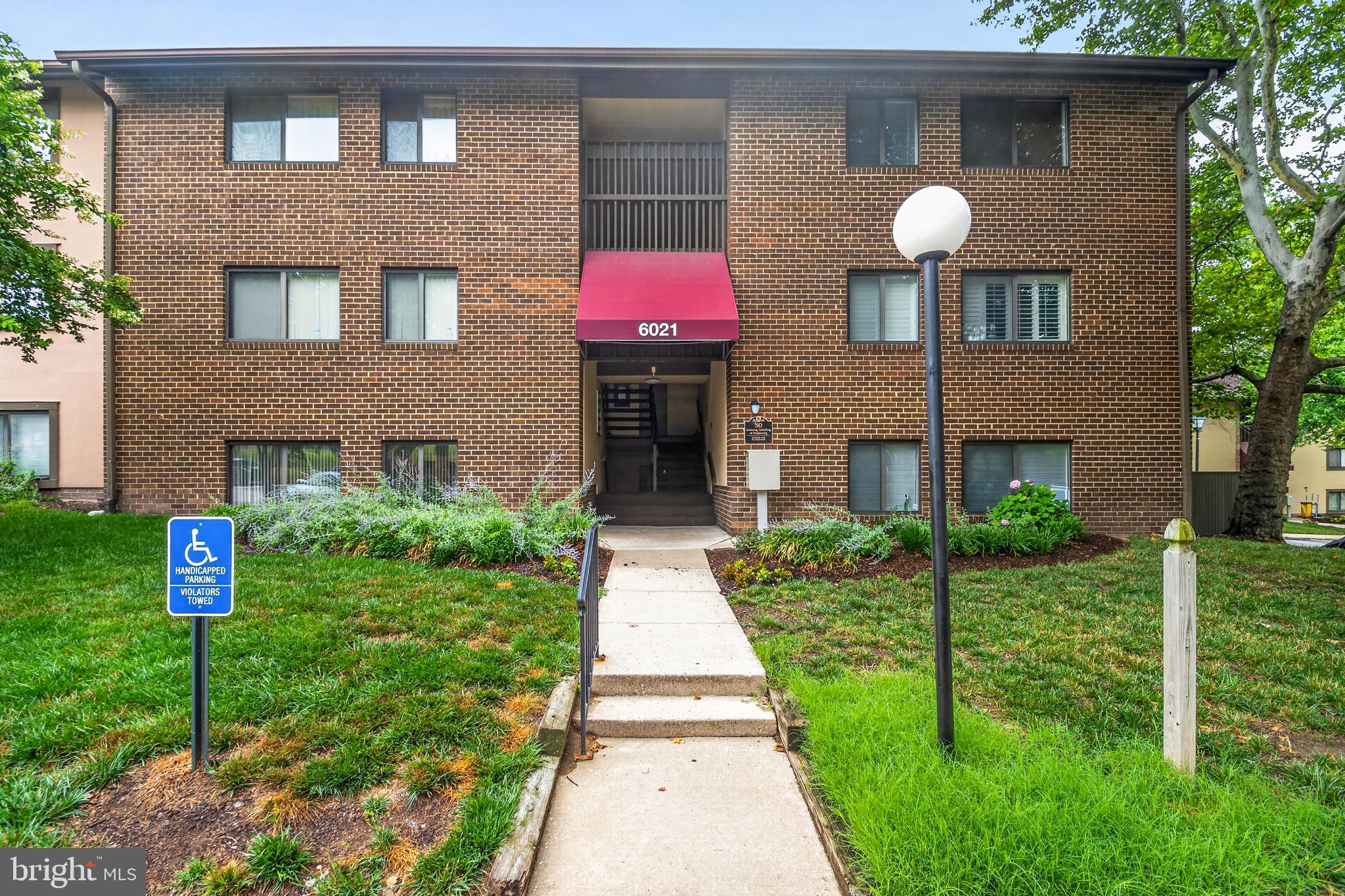 VILLAGE OF LONG REACH - Residential
