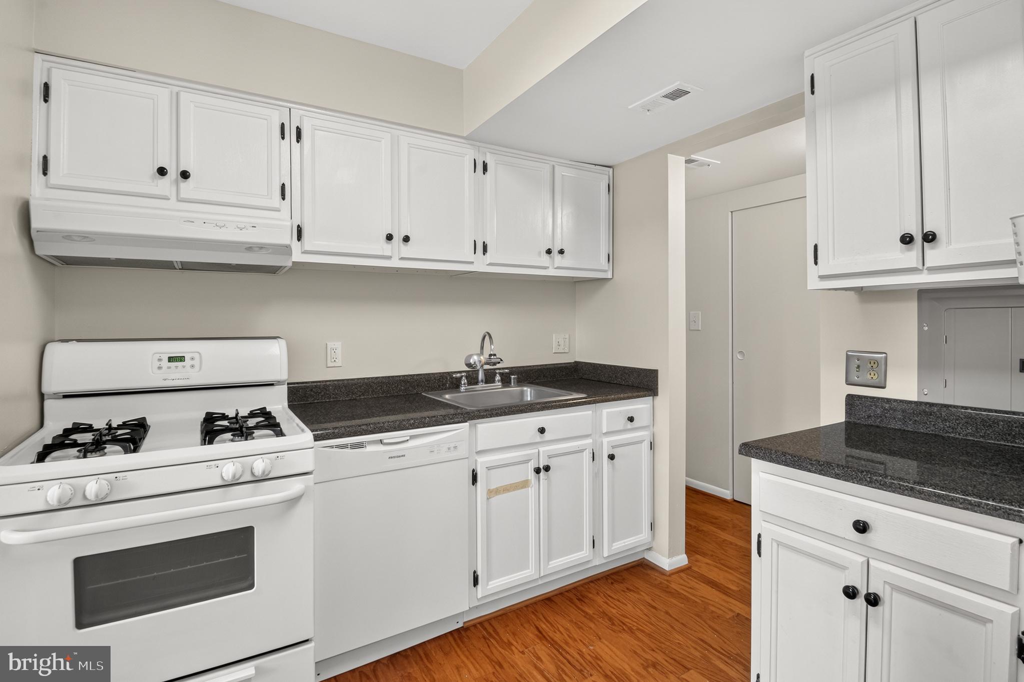 VILLAGE OF LONG REACH - Residential