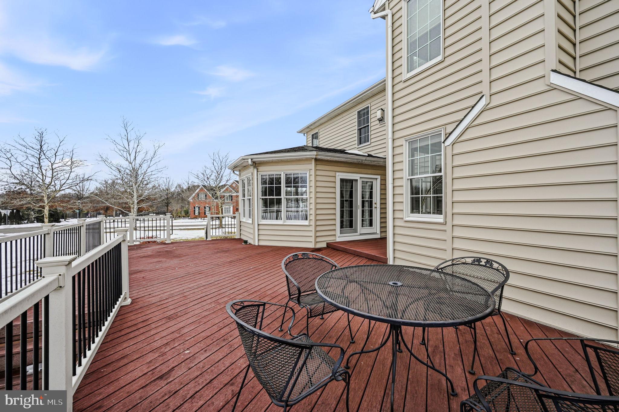 RED LION CHASE - Residential