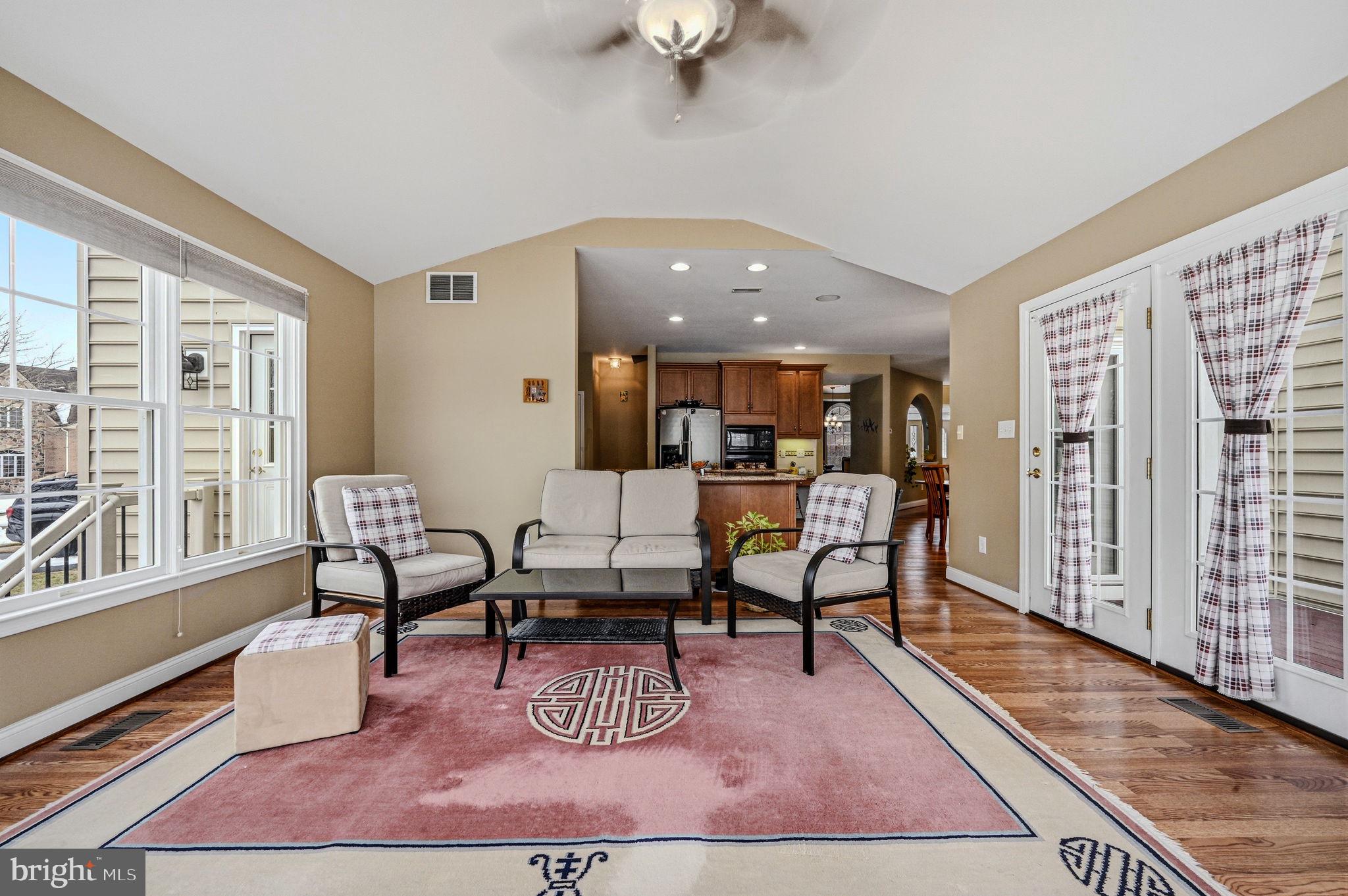 RED LION CHASE - Residential