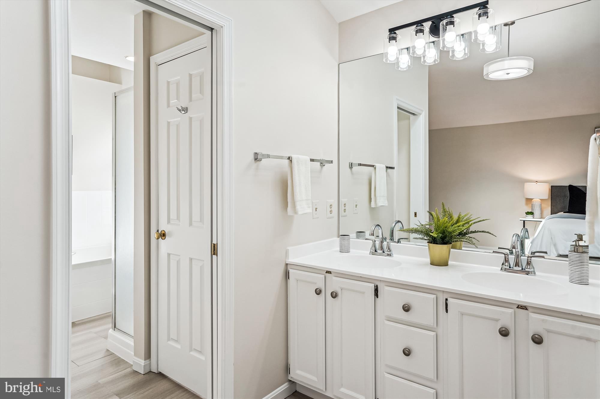 FAIR OAKS ESTATES - Residential