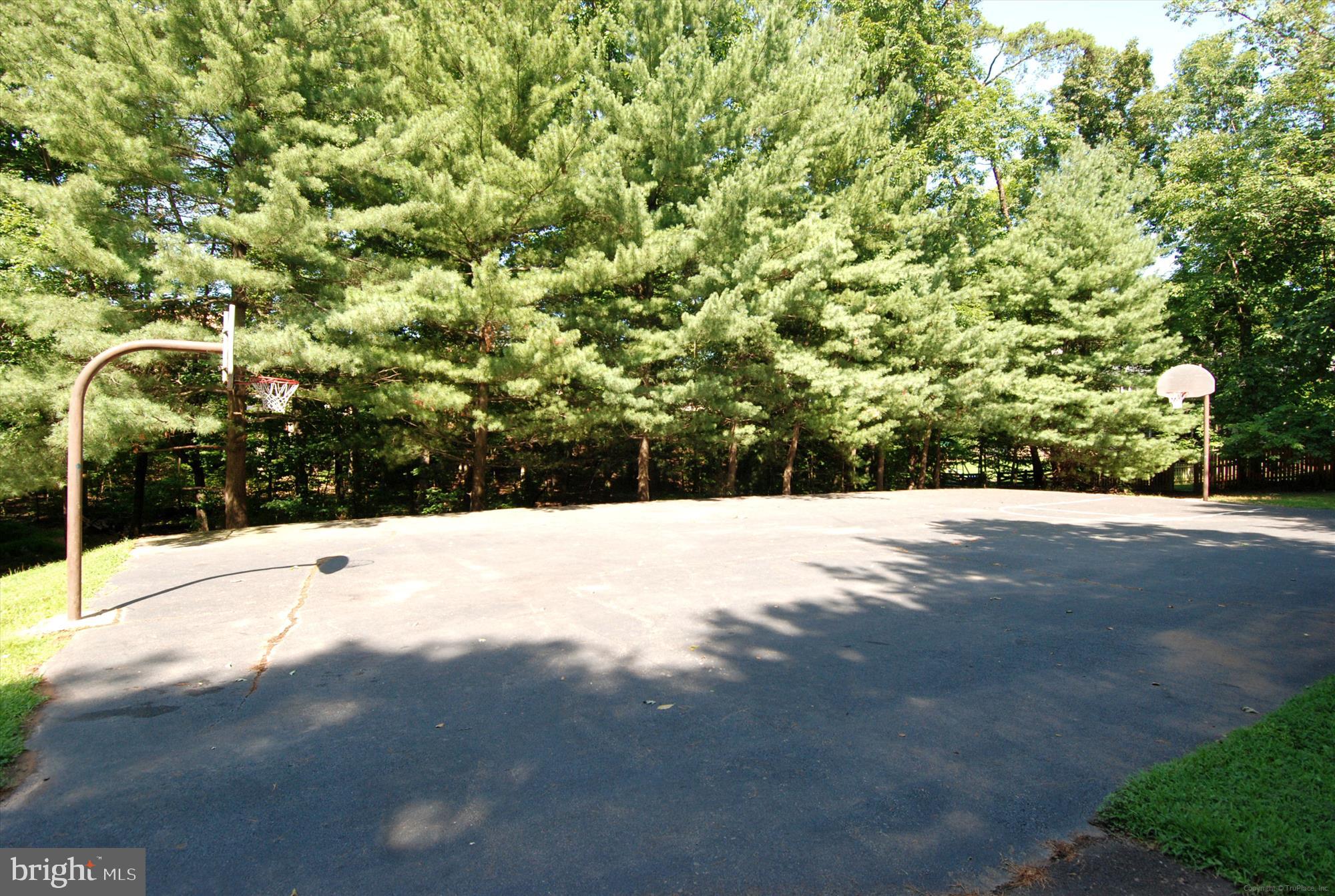 FAIR OAKS ESTATES - Residential