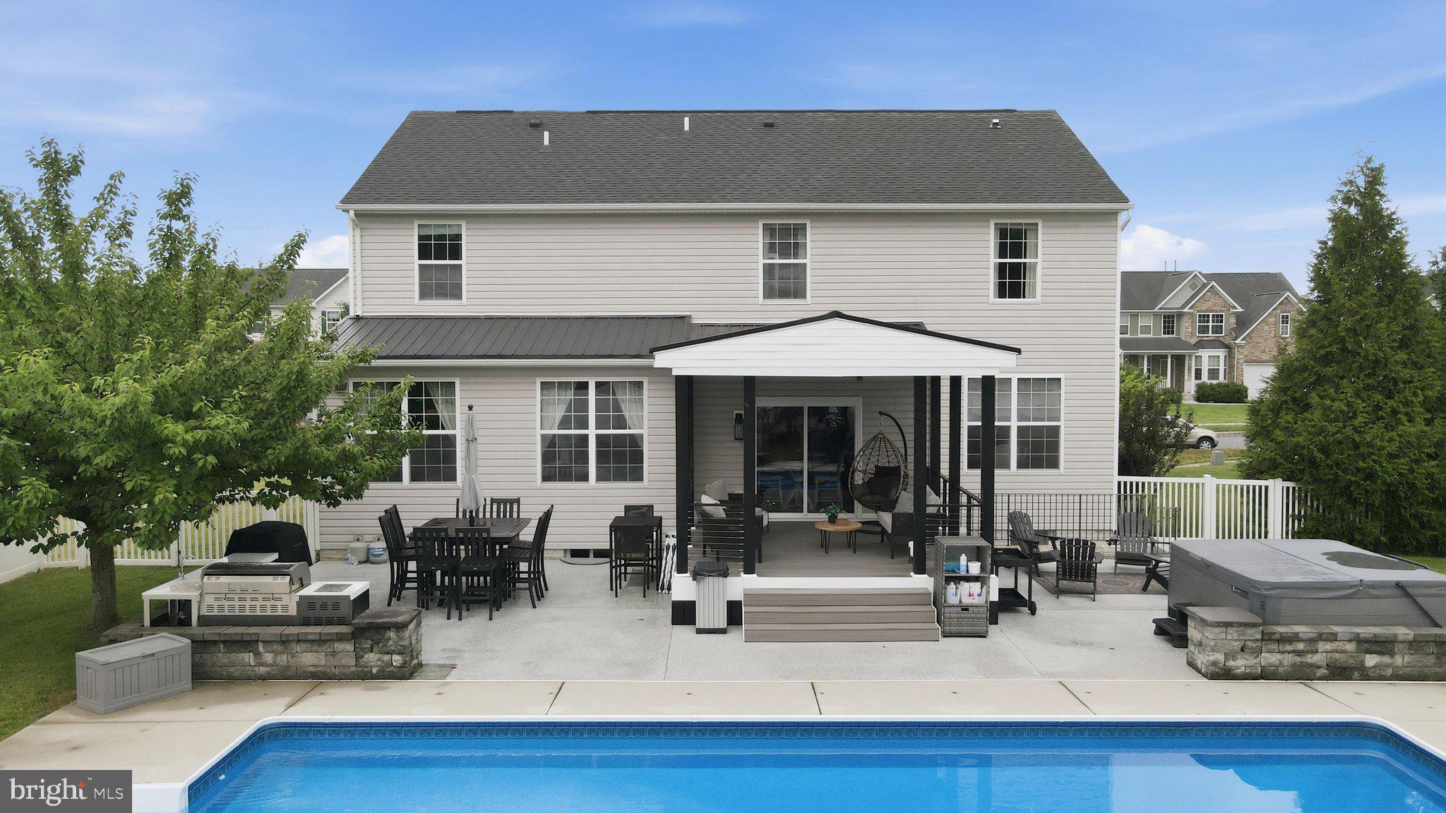 RED OAK ESTATES - Residential