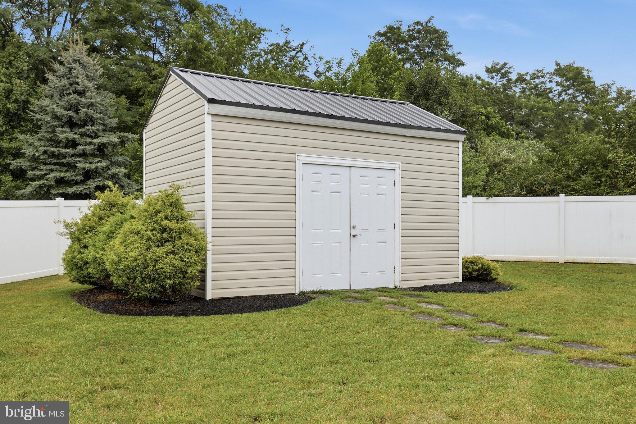RED OAK ESTATES - Residential