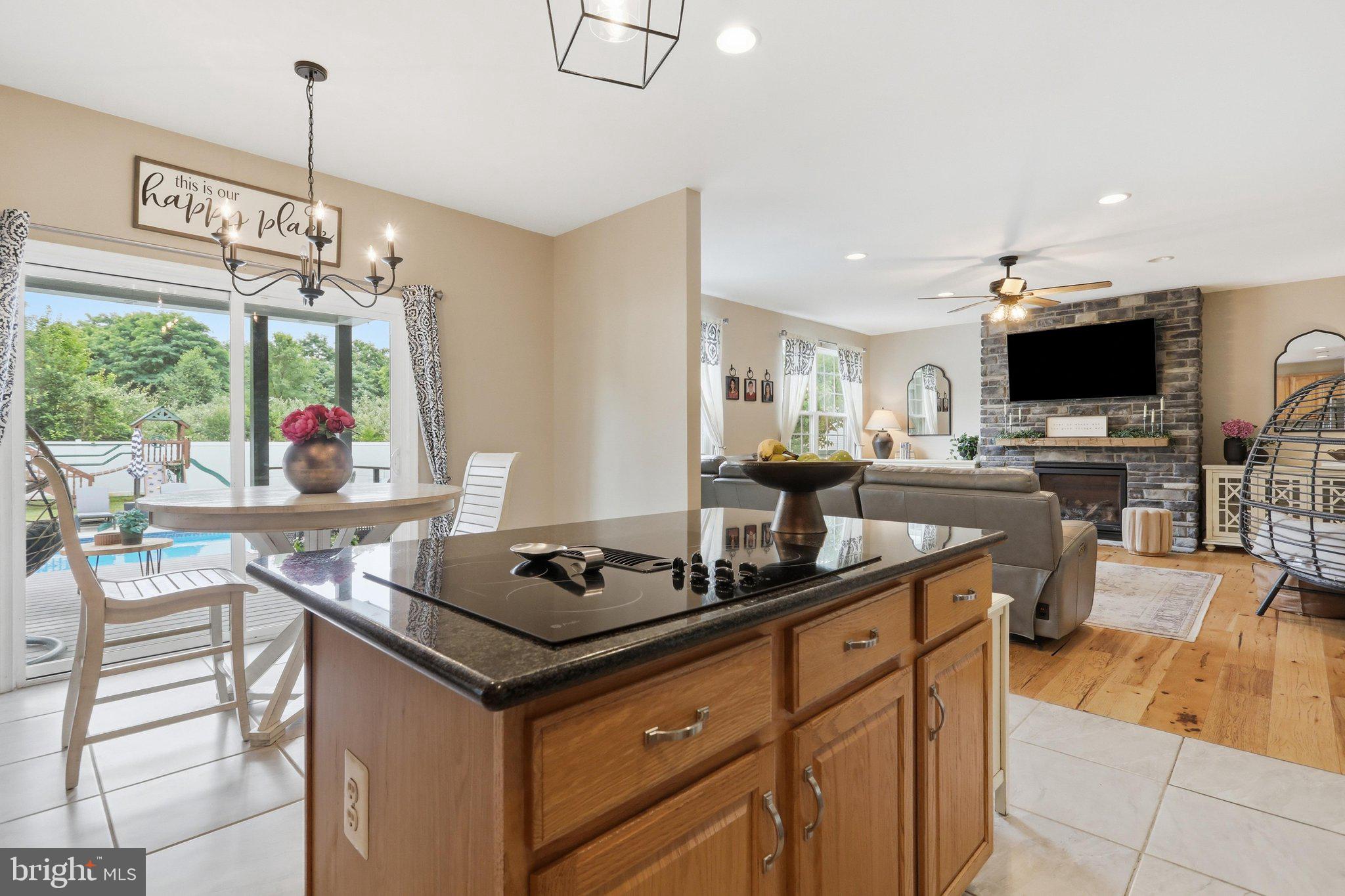 RED OAK ESTATES - Residential