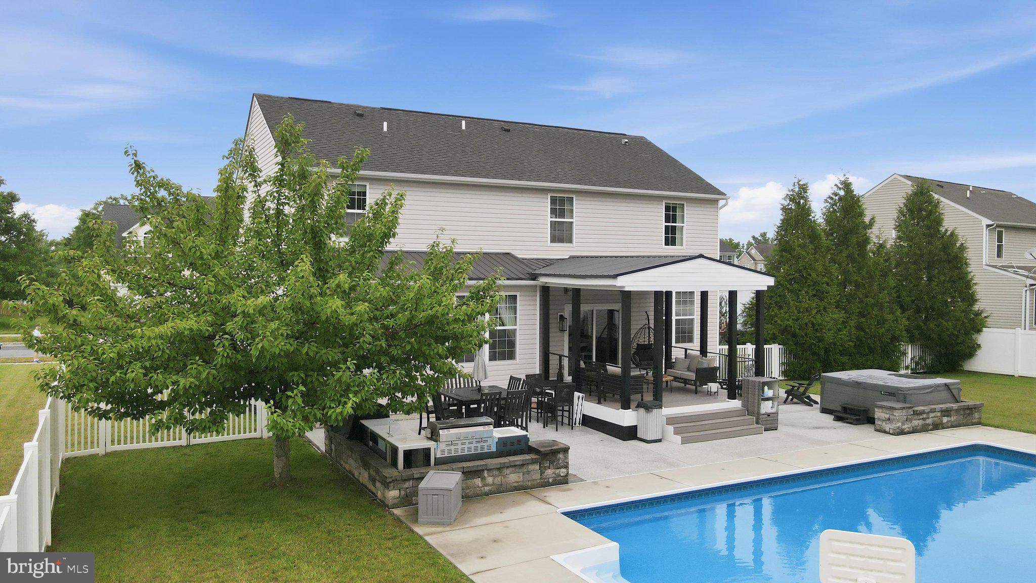 RED OAK ESTATES - Residential